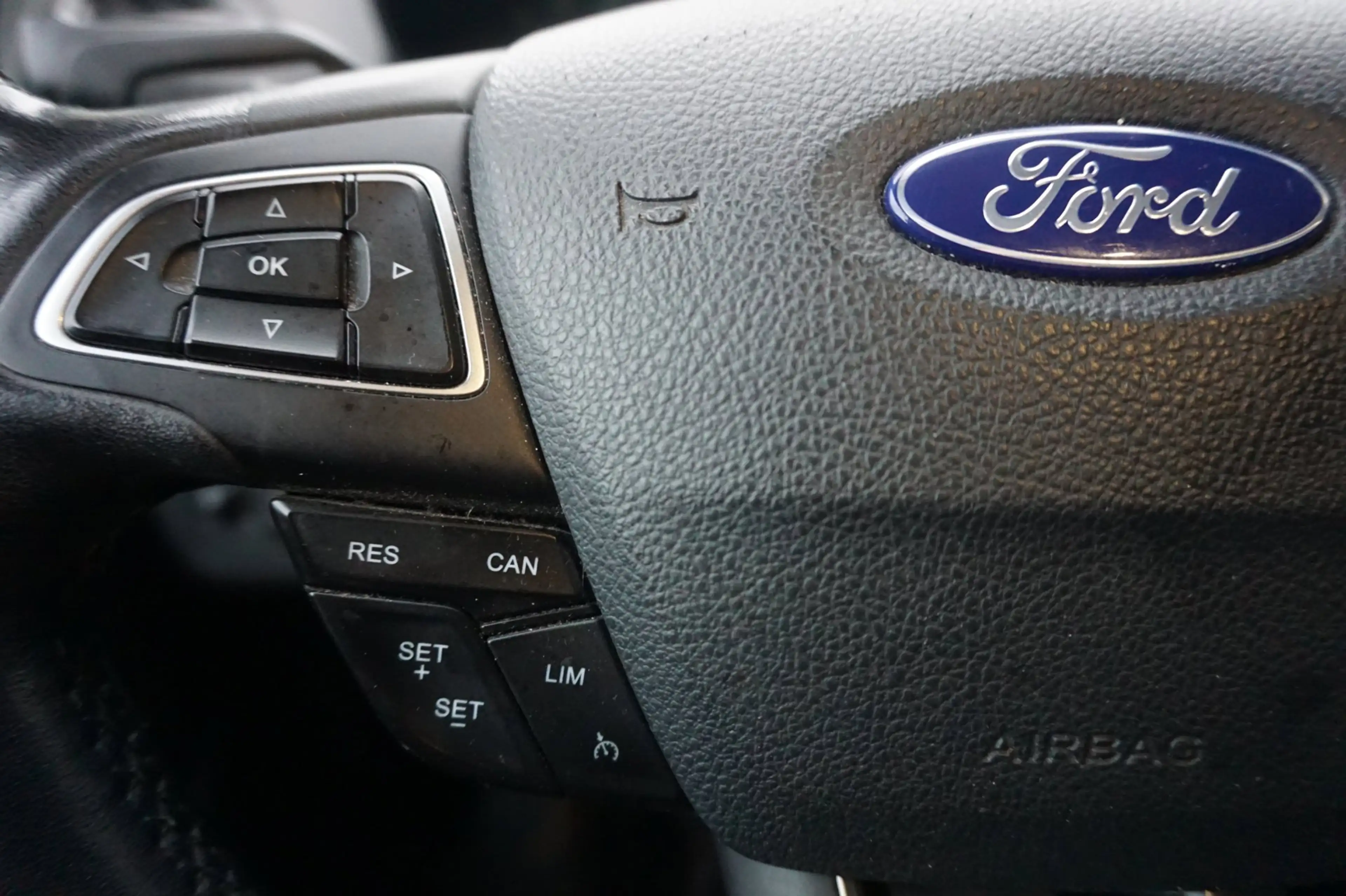 Ford Grand C-Max 1.0 Titanium 7p. *tik in de motor* — photo 9