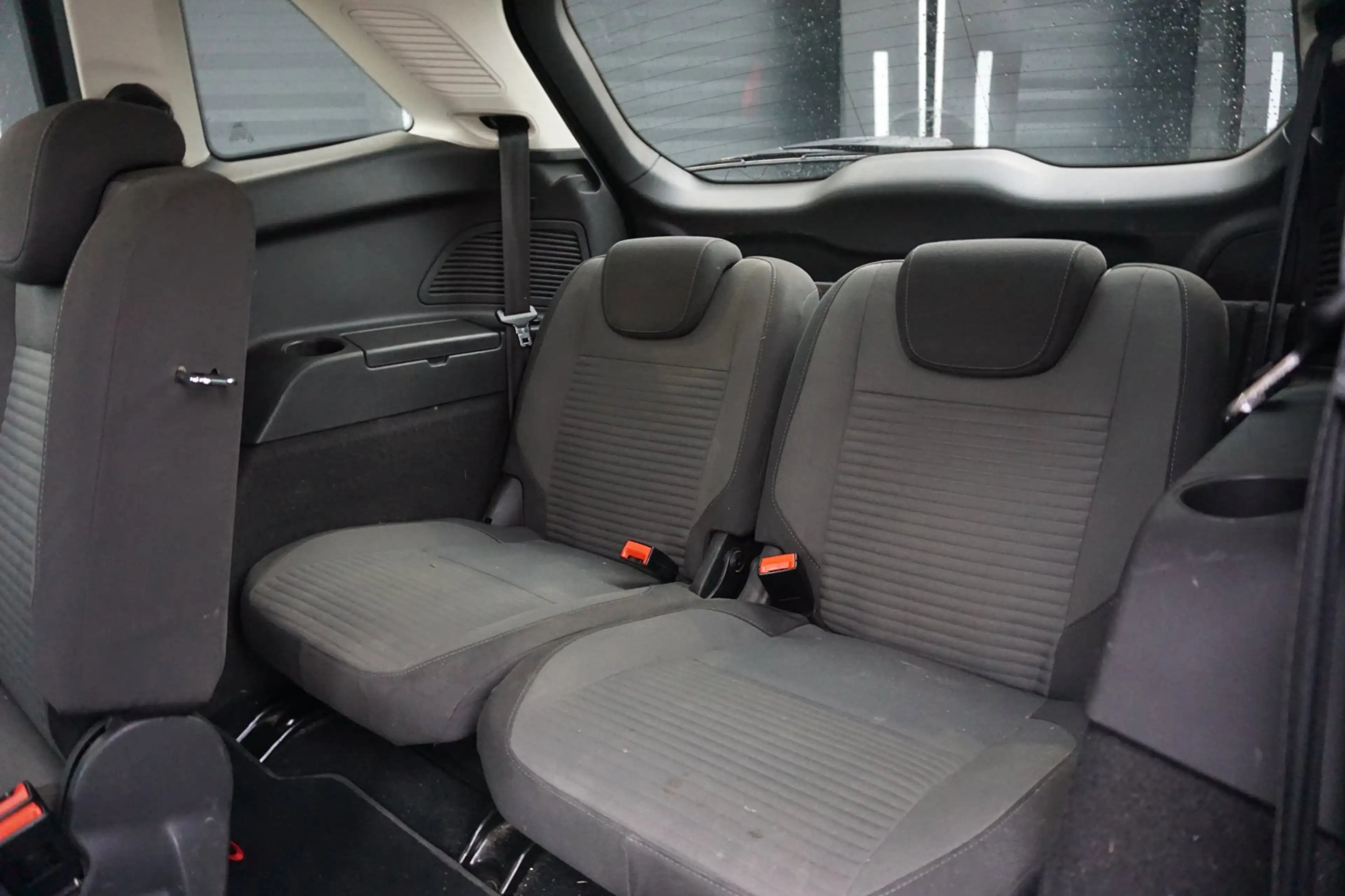 Ford Grand C-Max 1.0 Titanium 7p. *tik in de motor* — photo 4