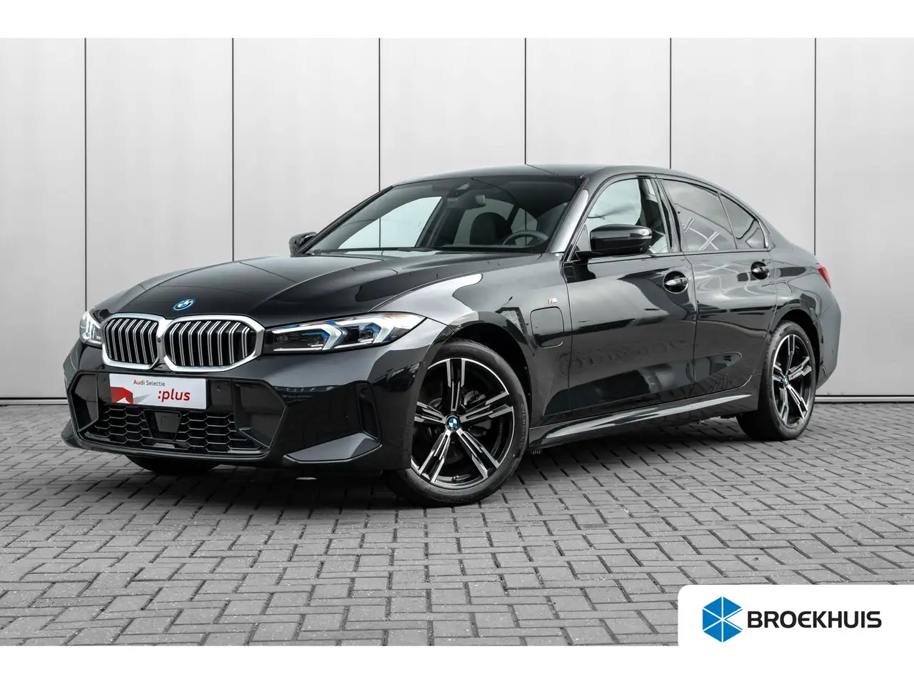 BMW 330