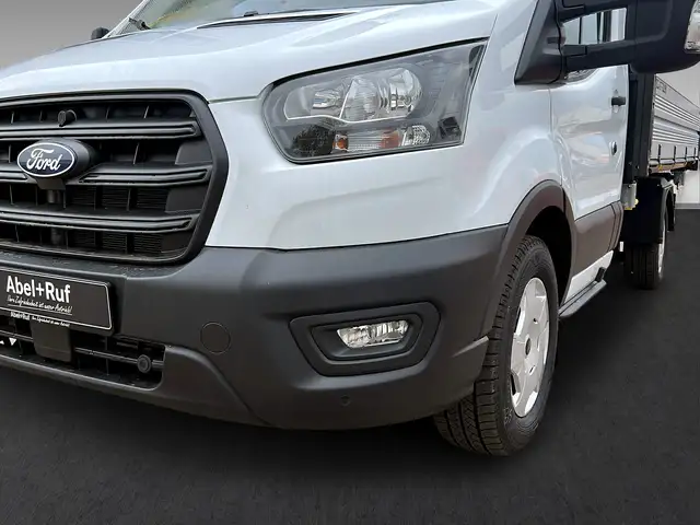 Ford Transit view 4