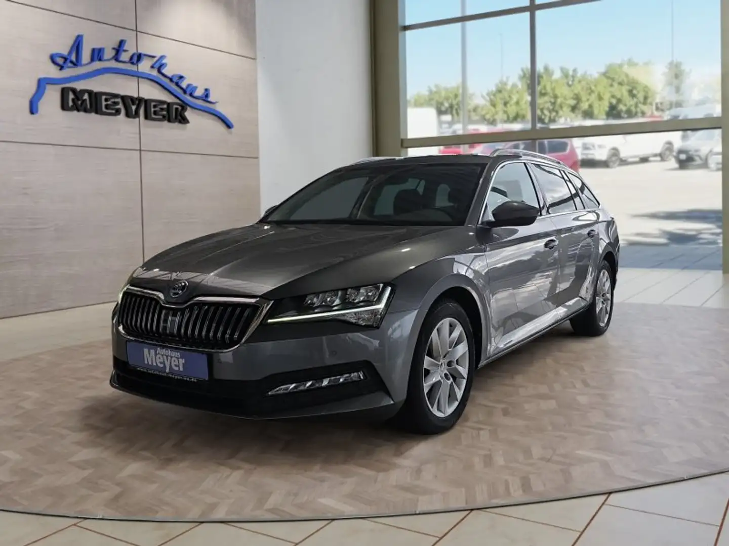 Skoda Superb Combi 1,5TSI DSG Navi/Kamera/el.Klappe/Kessy Grau - 1