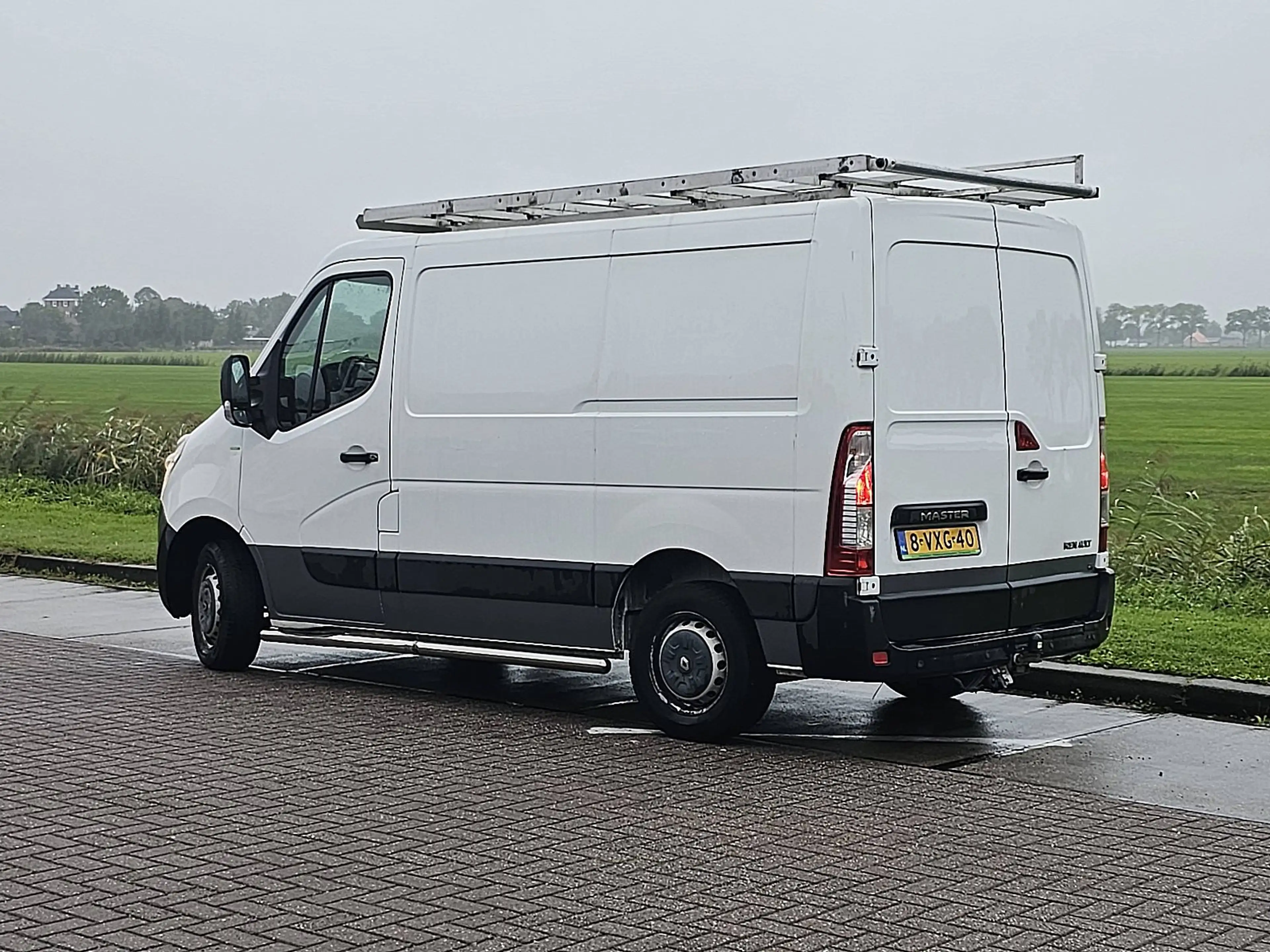 Renault Master 2.3 — photo 6