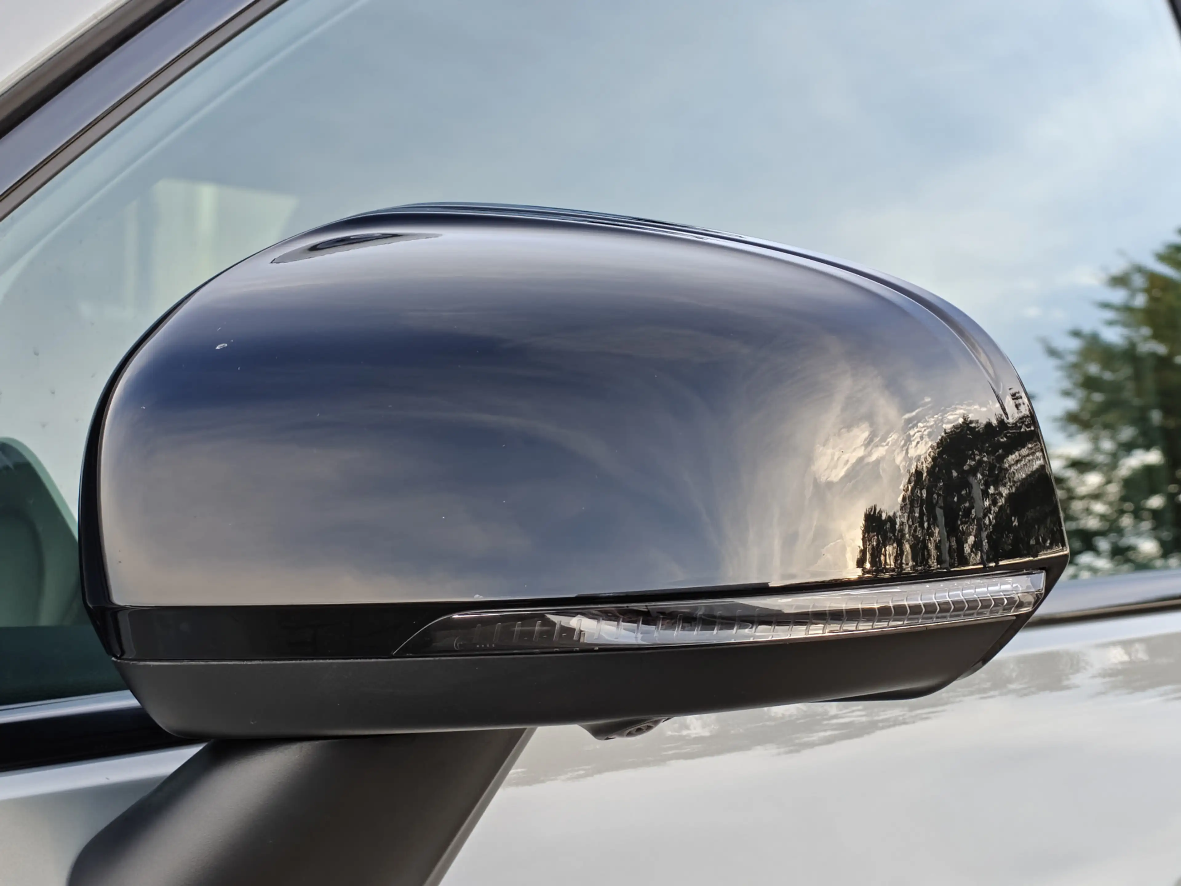 Volvo V60 T8 455PK Plug-in hybrid AWD Plus Dark | BLIS | ACC — photo 5