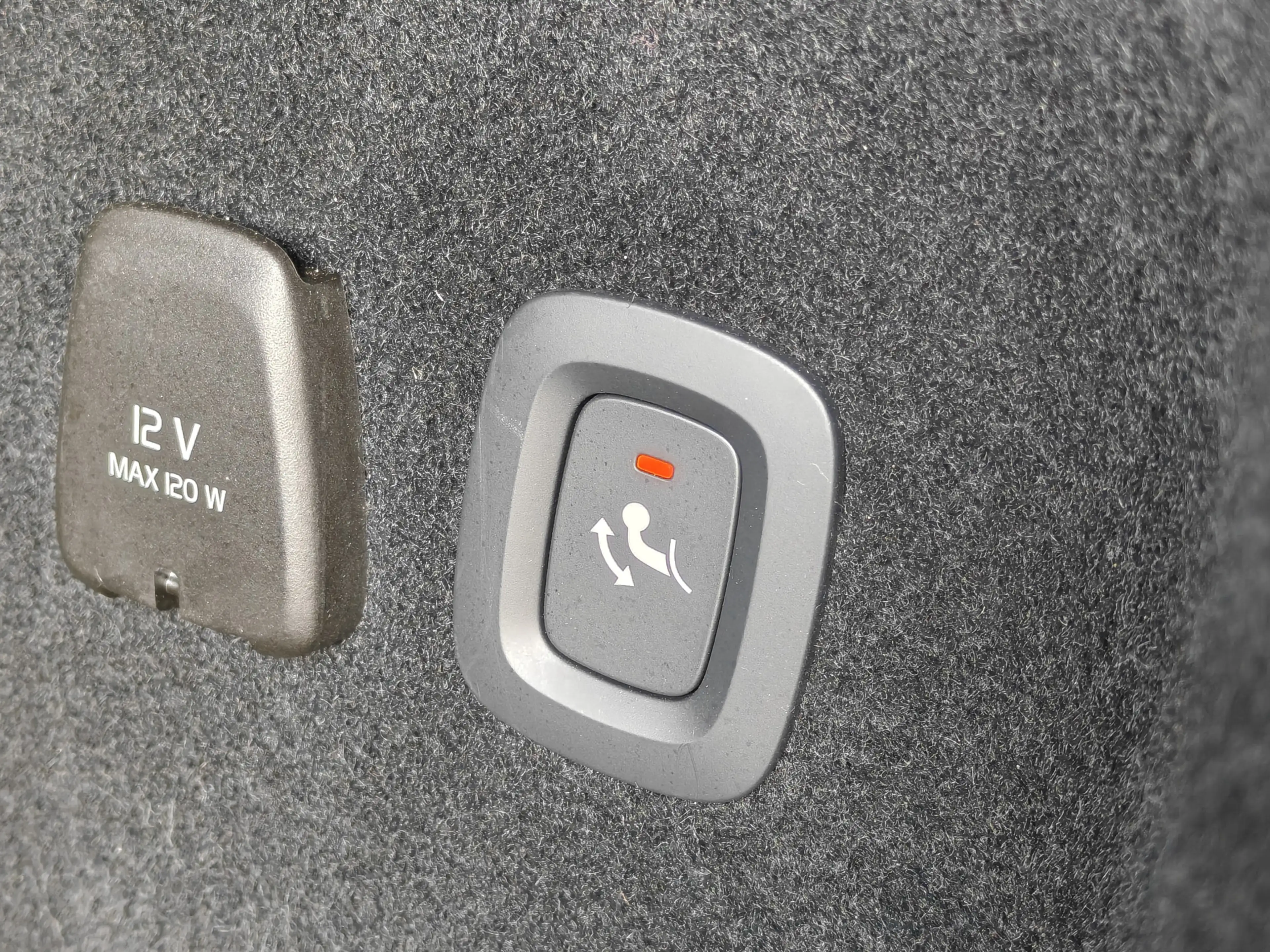 Volvo V60 T8 455PK Plug-in hybrid AWD Plus Dark | BLIS | ACC — photo 13