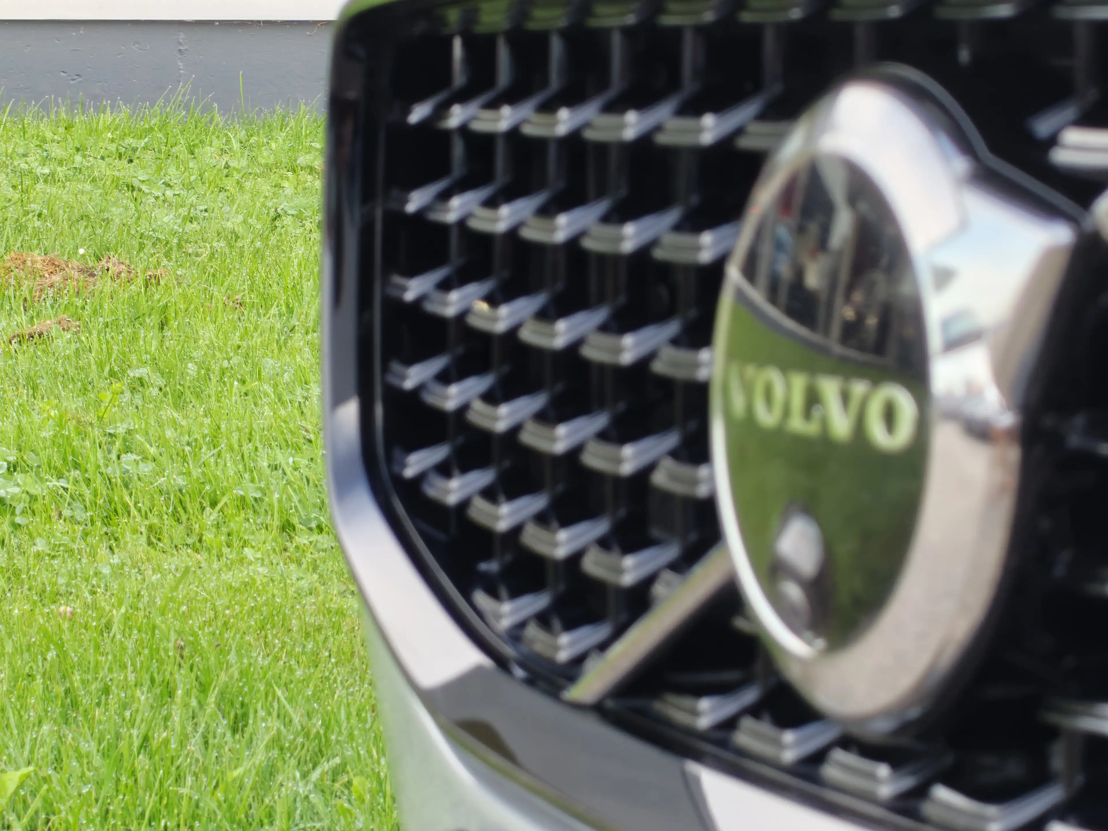 Volvo V60 T8 455PK Plug-in hybrid AWD Plus Dark | BLIS | ACC — photo 4