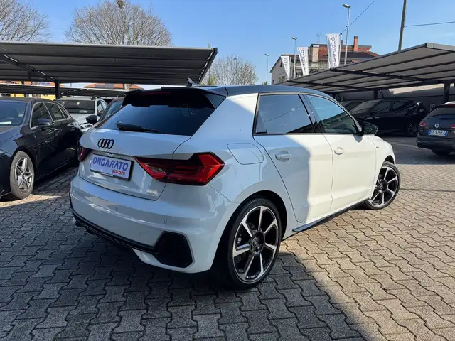 Audi A1 view 6