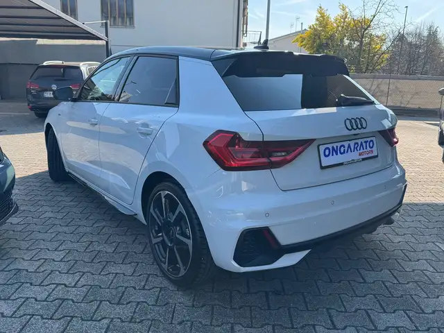 Audi A1 view 4