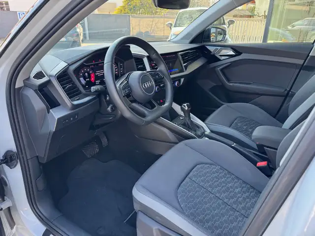 Audi A1 view 11