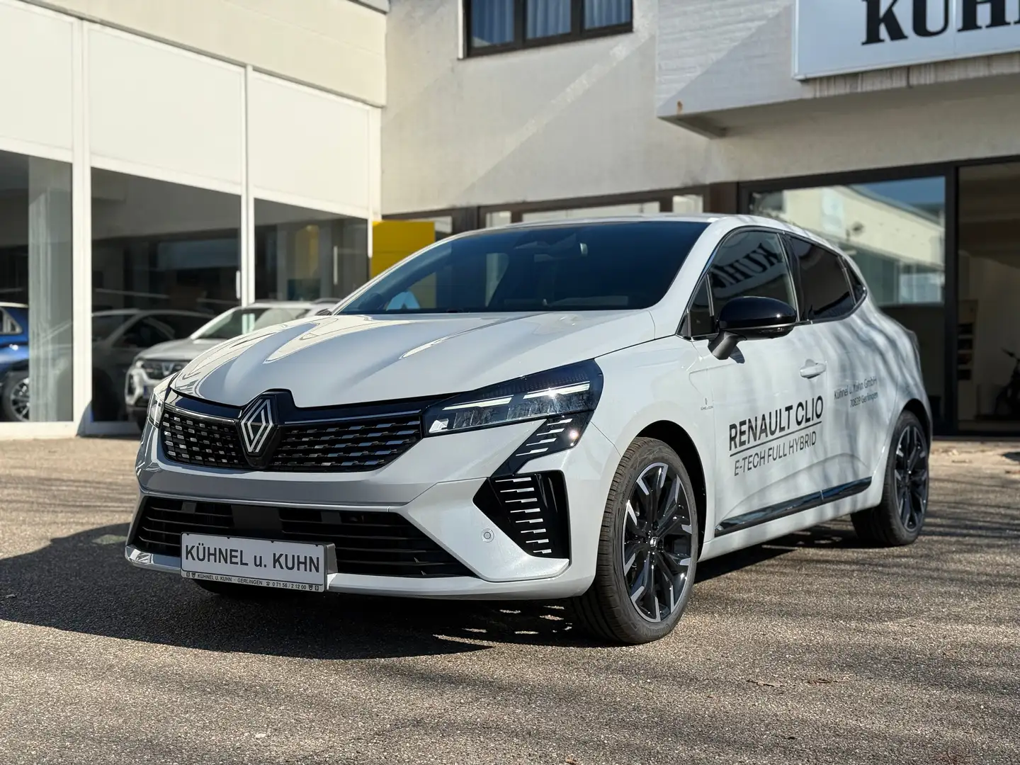 Renault Clio E-TECH Full Hybrid 145 TECHNO VERFÜGBAR Gris - 1