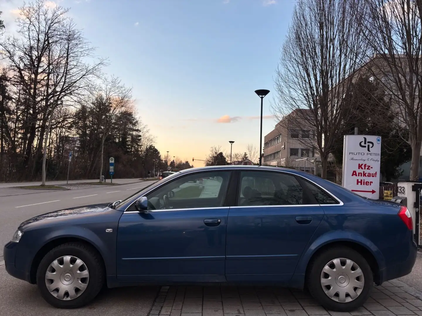 Audi A4 2.0 FSI erst 150.000 km 2. Hand plava - 2