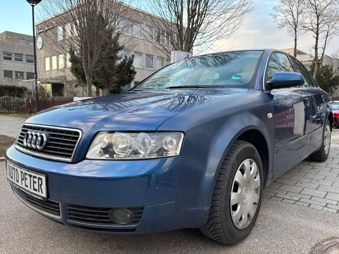 Audi A4 2.0 FSI erst 150.000 km 2. Hand plava - 1