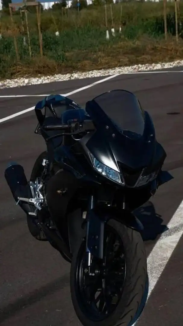 Yamaha YZF-R125 Nero - 1