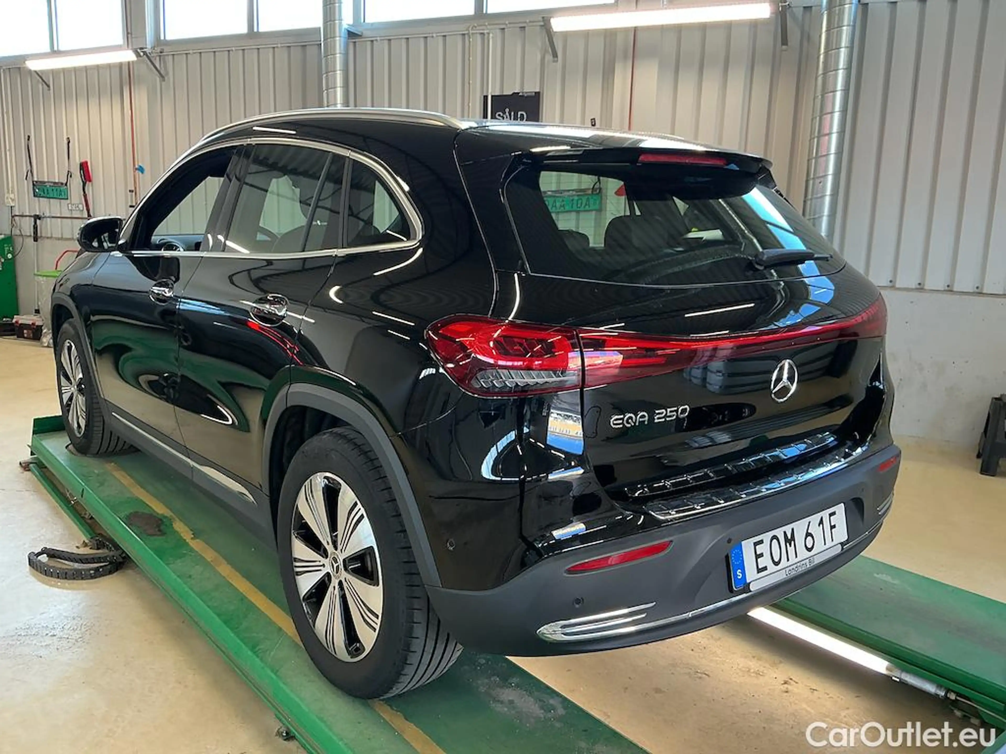 Mercedes-Benz EQA 250 190hk — photo 4