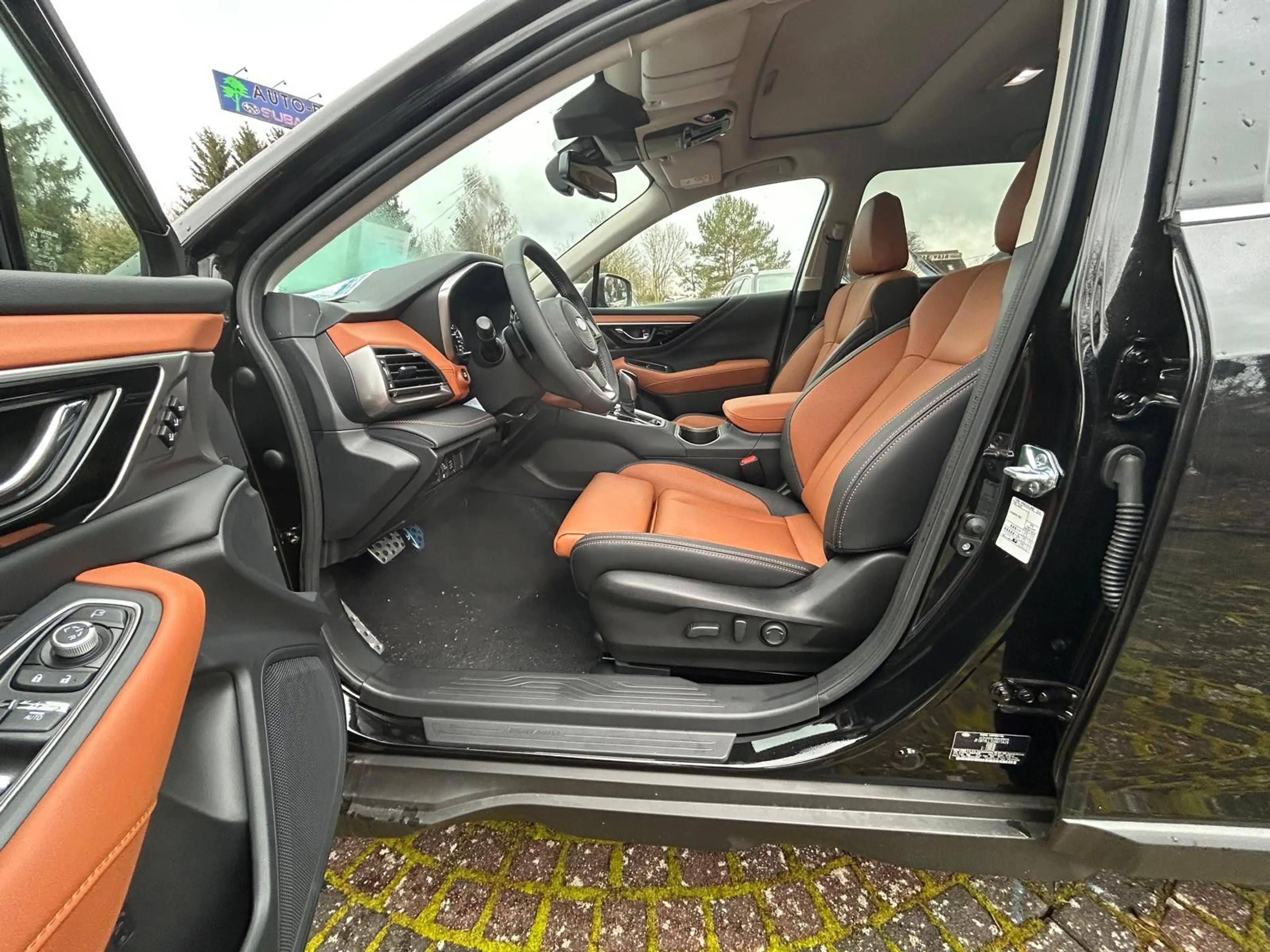 Subaru OUTBACK 2.5i Platinum Lineartronic Modell 2025 — photo 9