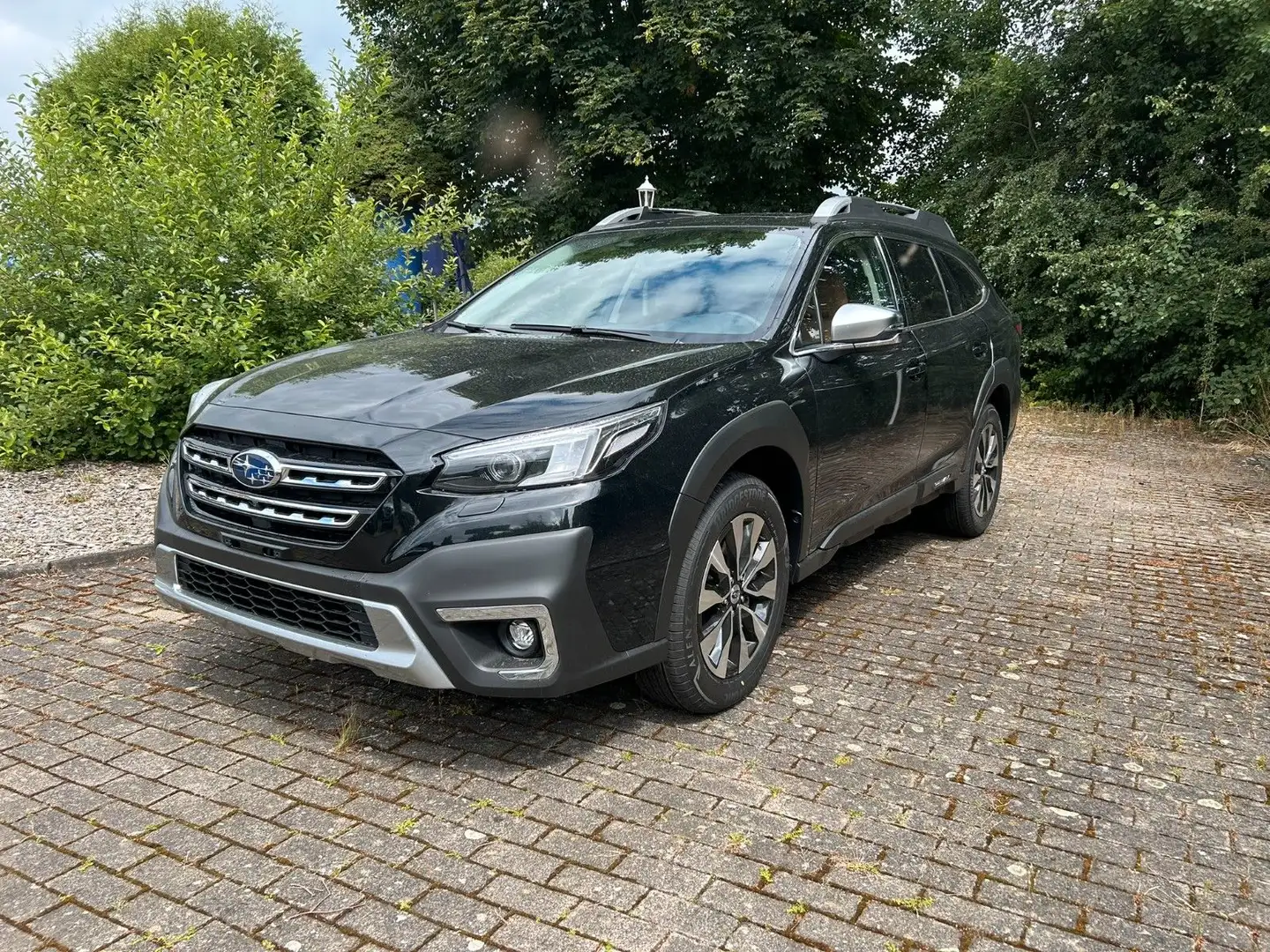 Subaru OUTBACK 2.5i Platinum Lineartronic Modell 2025 Schwarz - 1