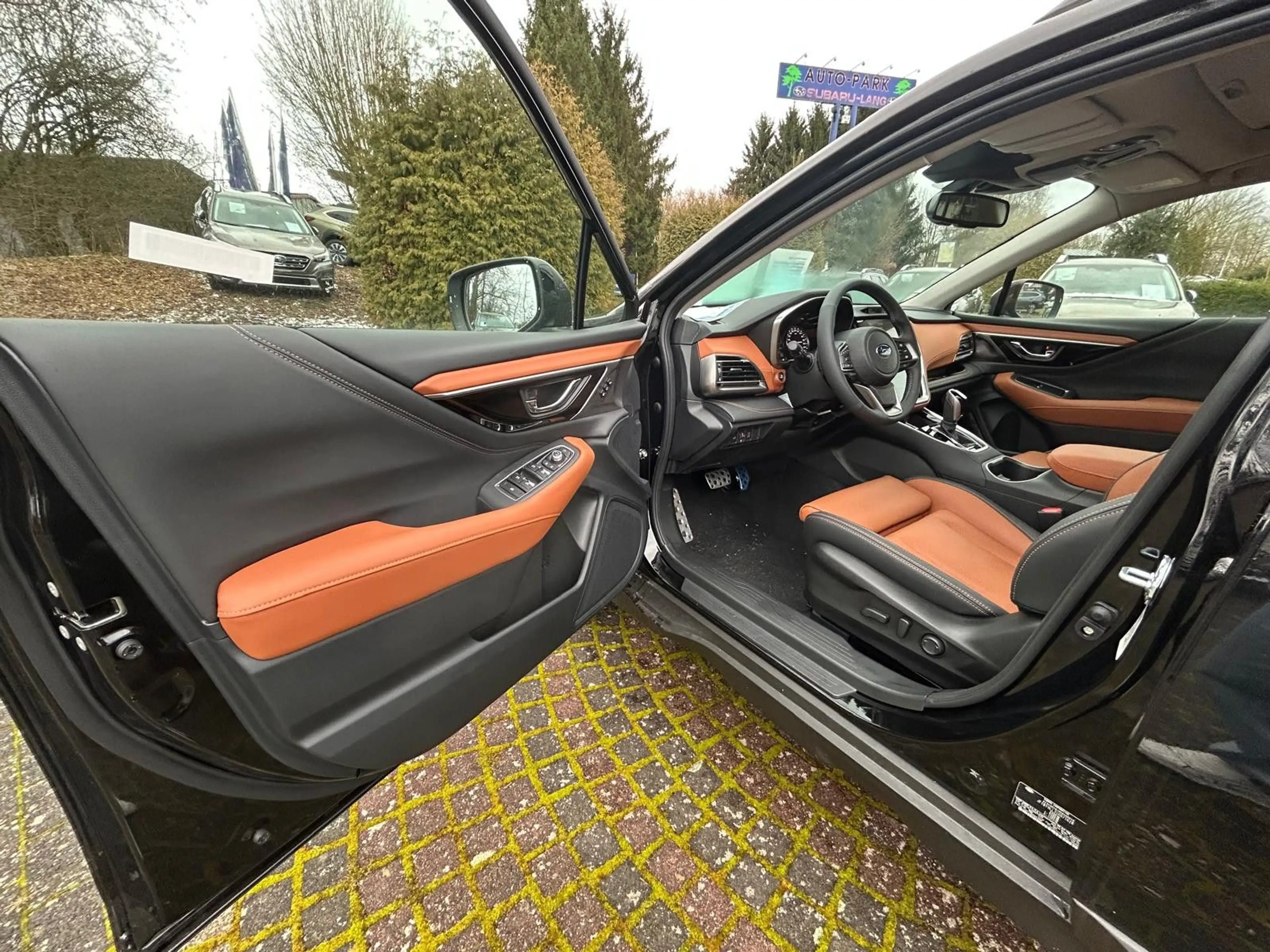 Subaru OUTBACK 2.5i Platinum Lineartronic Modell 2025 — photo 8