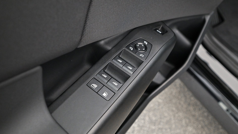 BMW X3 xDrive 30e — photo 13