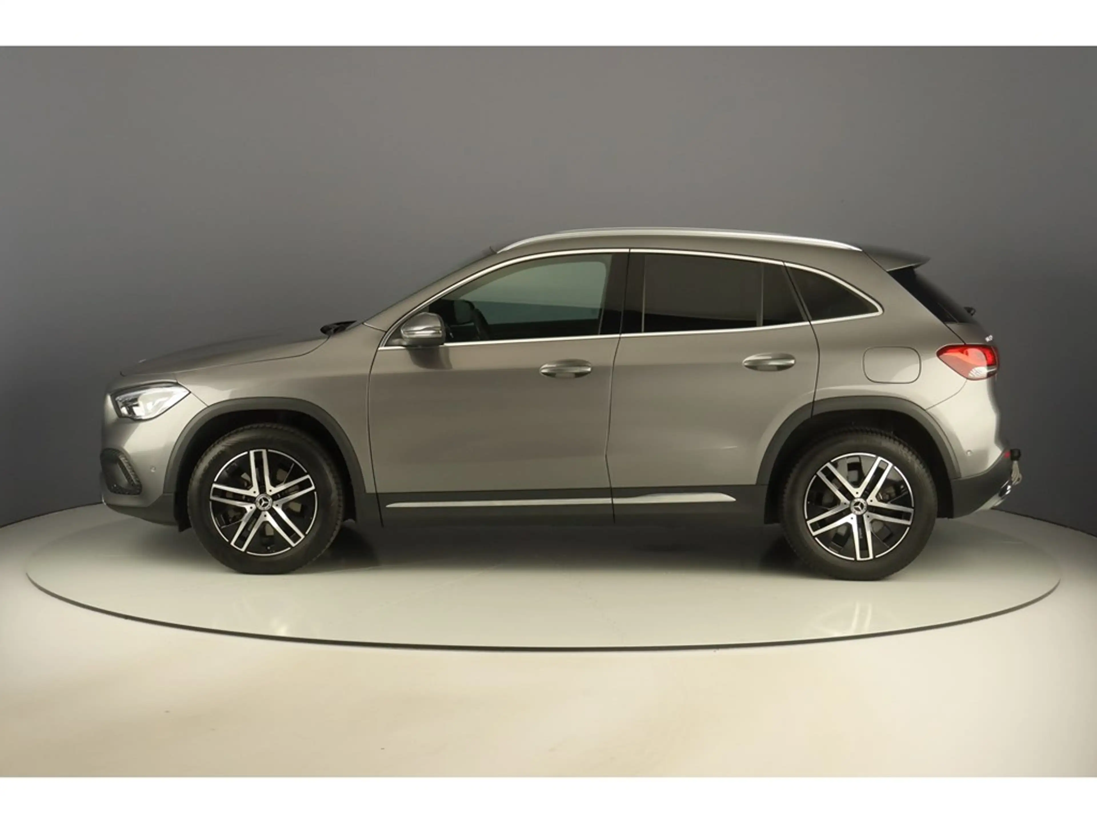 Mercedes-Benz GLA 250 e 218pk Luxury Pack Business — photo 2
