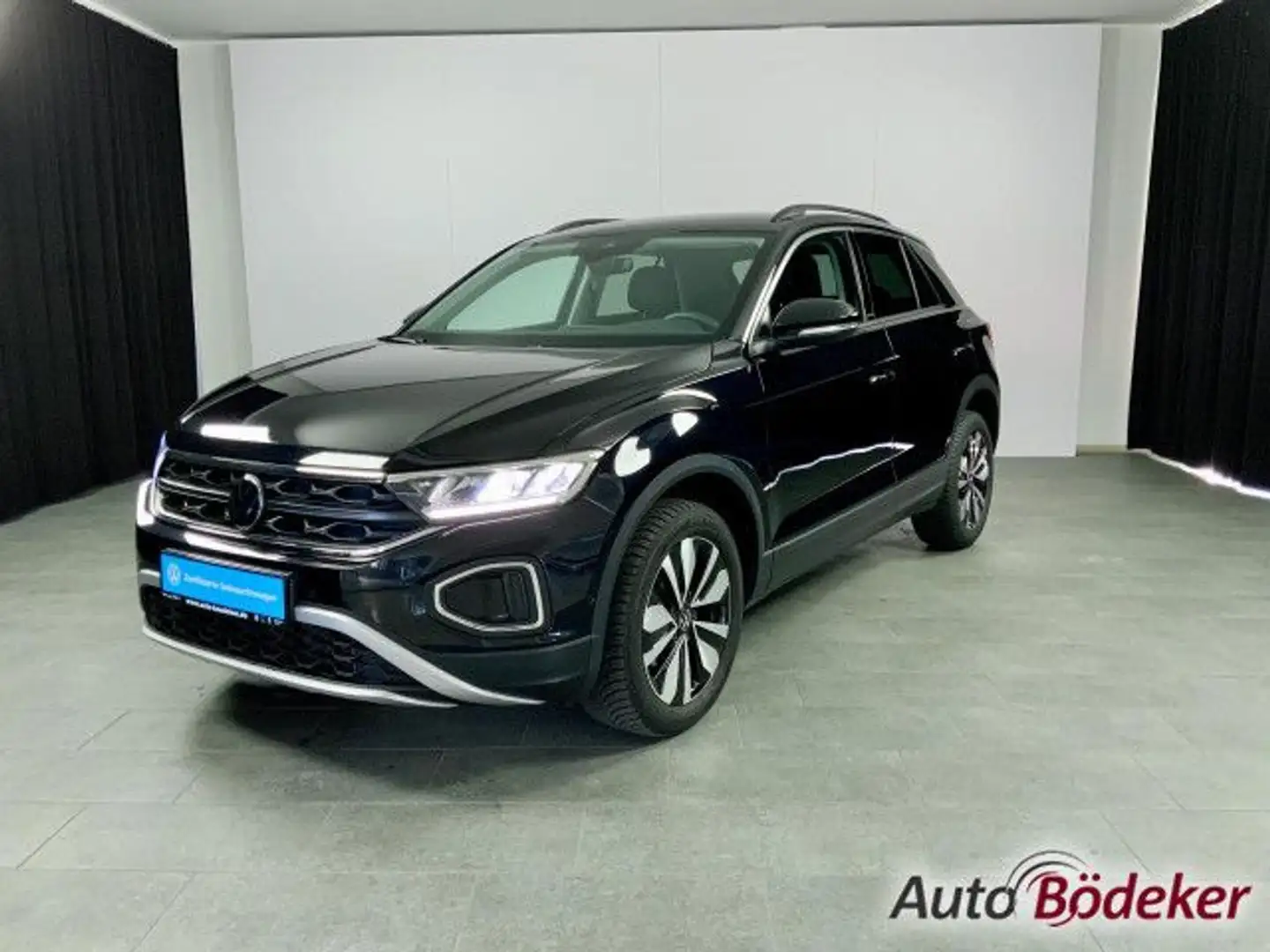 Volkswagen T-Roc 1 .5 TSI DSG Move Garantie b. 24.1.29 / Navi Zwart - 2