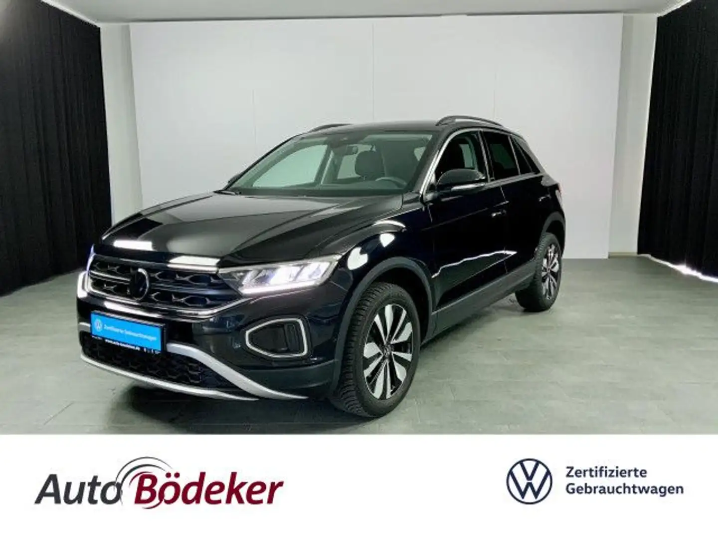 Volkswagen T-Roc 1 .5 TSI DSG Move Garantie b. 24.1.29 / Navi Zwart - 1