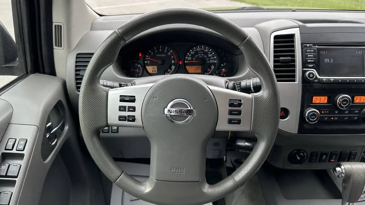 Nissan Frontier снимка Nissan Frontier
