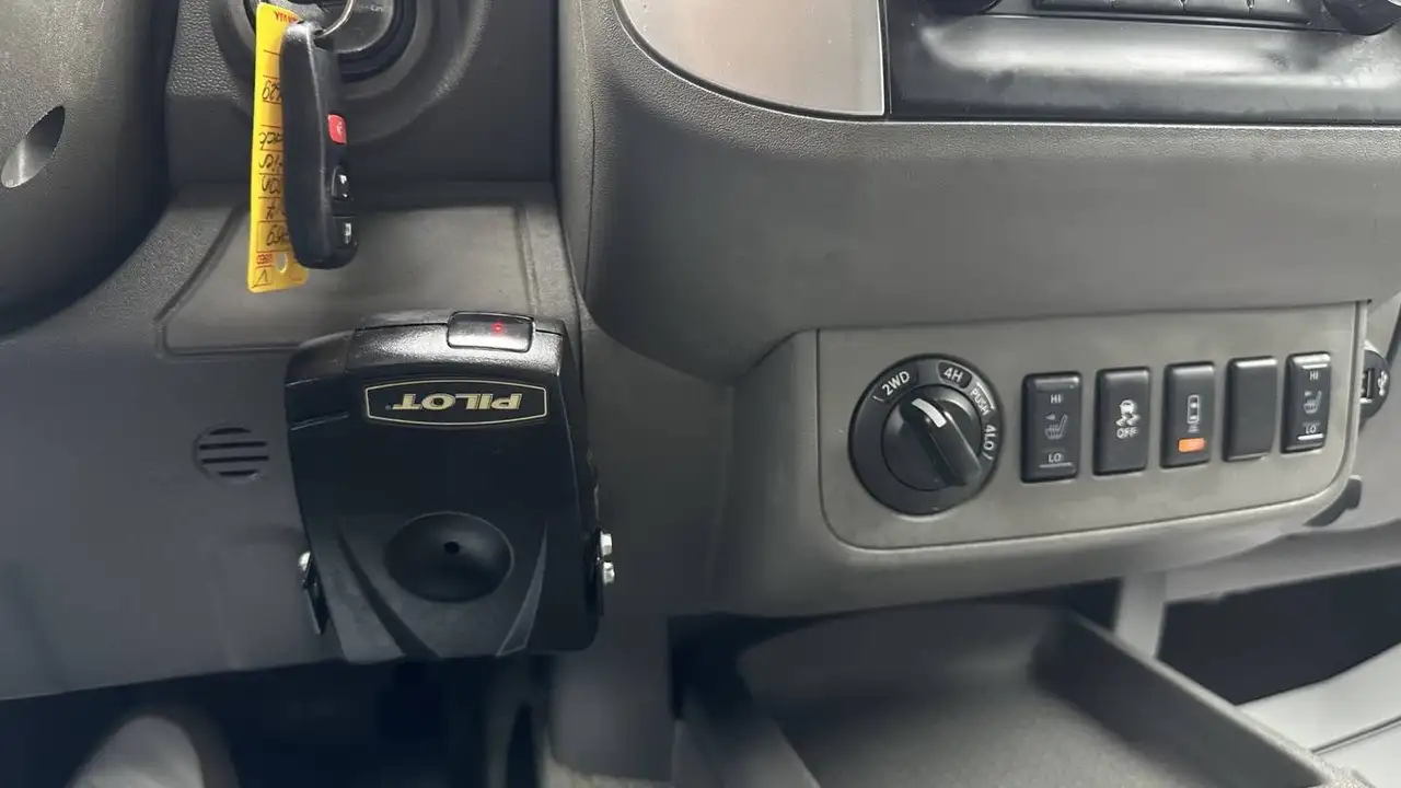 Nissan Frontier снимка Nissan Frontier