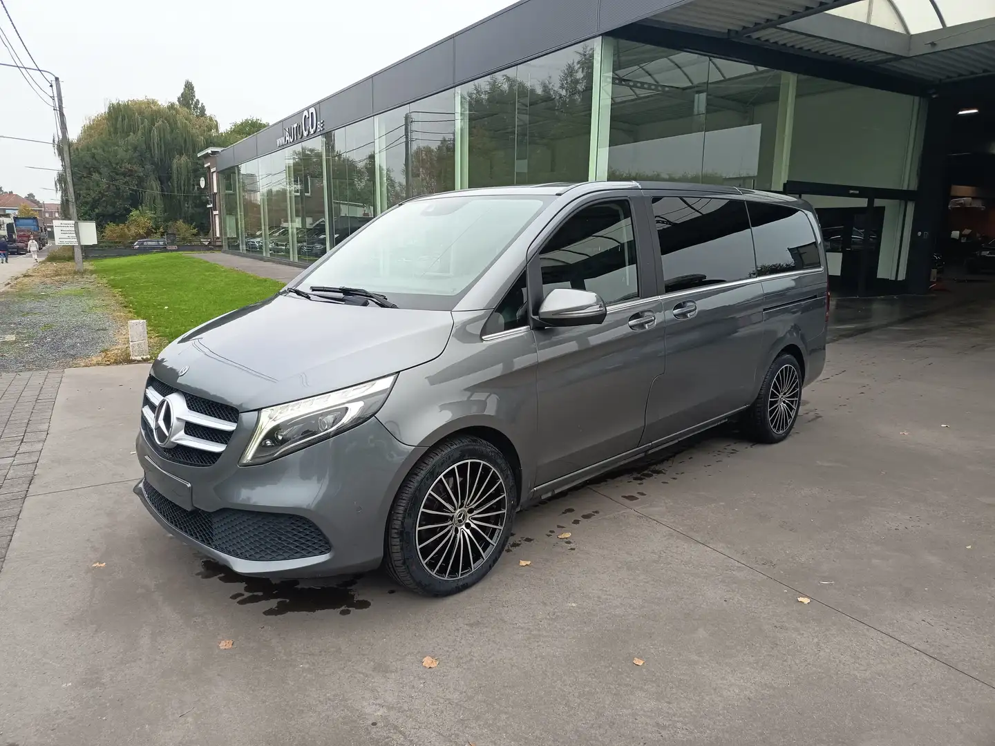 Mercedes-Benz V 250 V 250 d Leder Automaat LED MBUX Chroom-pakket Grijs - 1