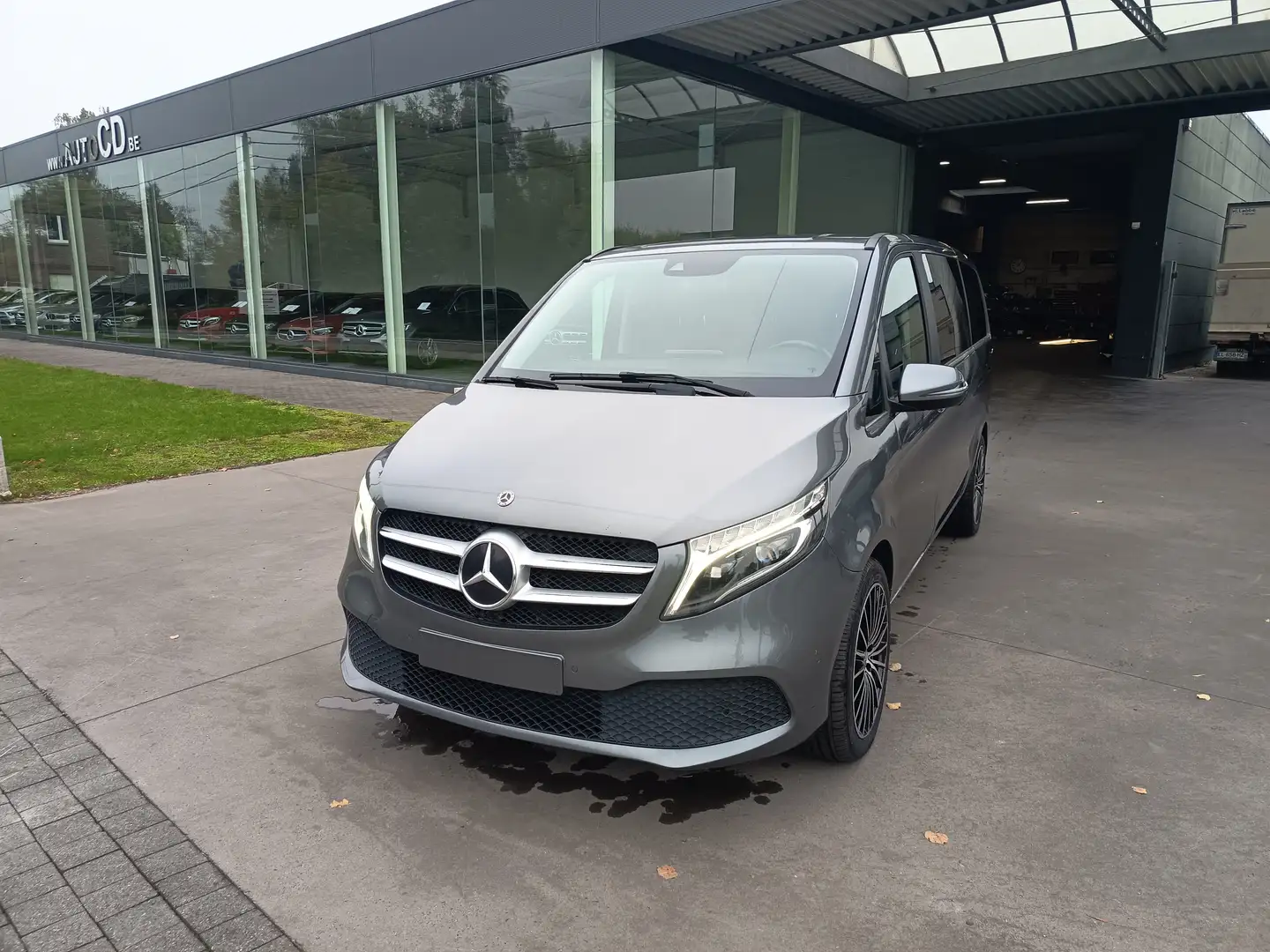 Mercedes-Benz V 250 V 250 d Leder Automaat LED MBUX Chroom-pakket Grijs - 2