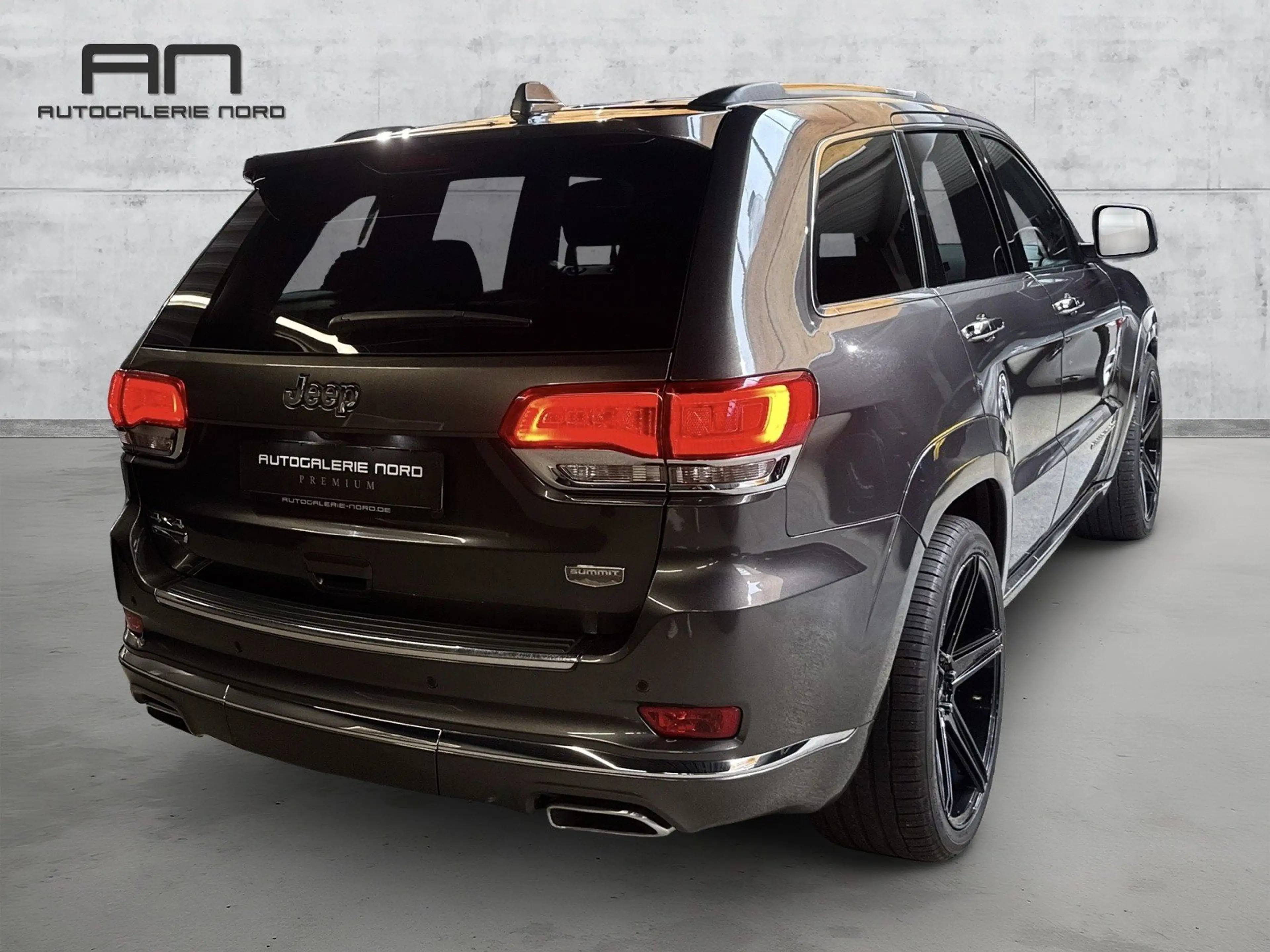 Jeep Grand Cherokee Summit Pano+Leder+Standh+H/K+22°MB — photo 7