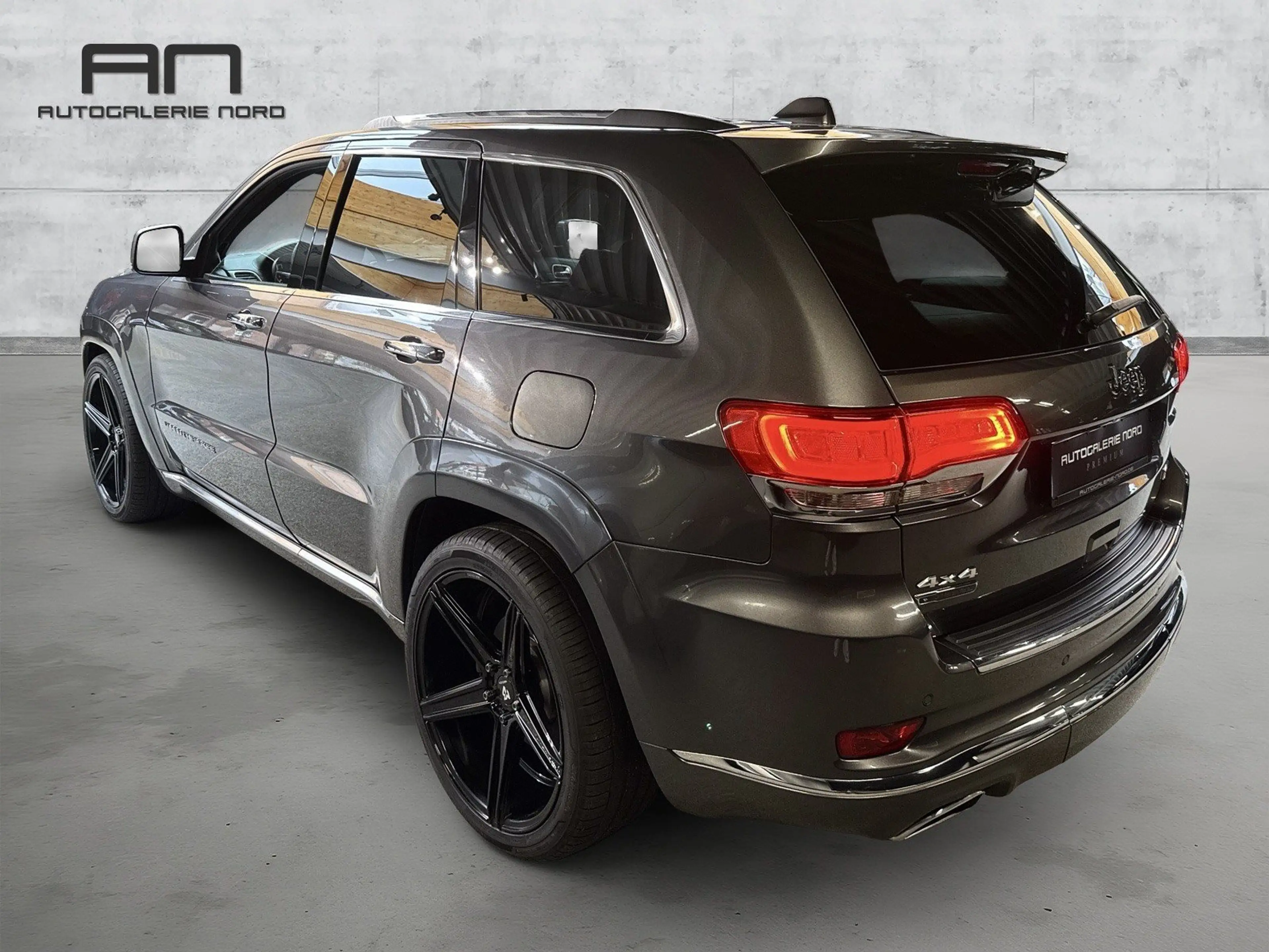 Jeep Grand Cherokee Summit Pano+Leder+Standh+H/K+22°MB — photo 8