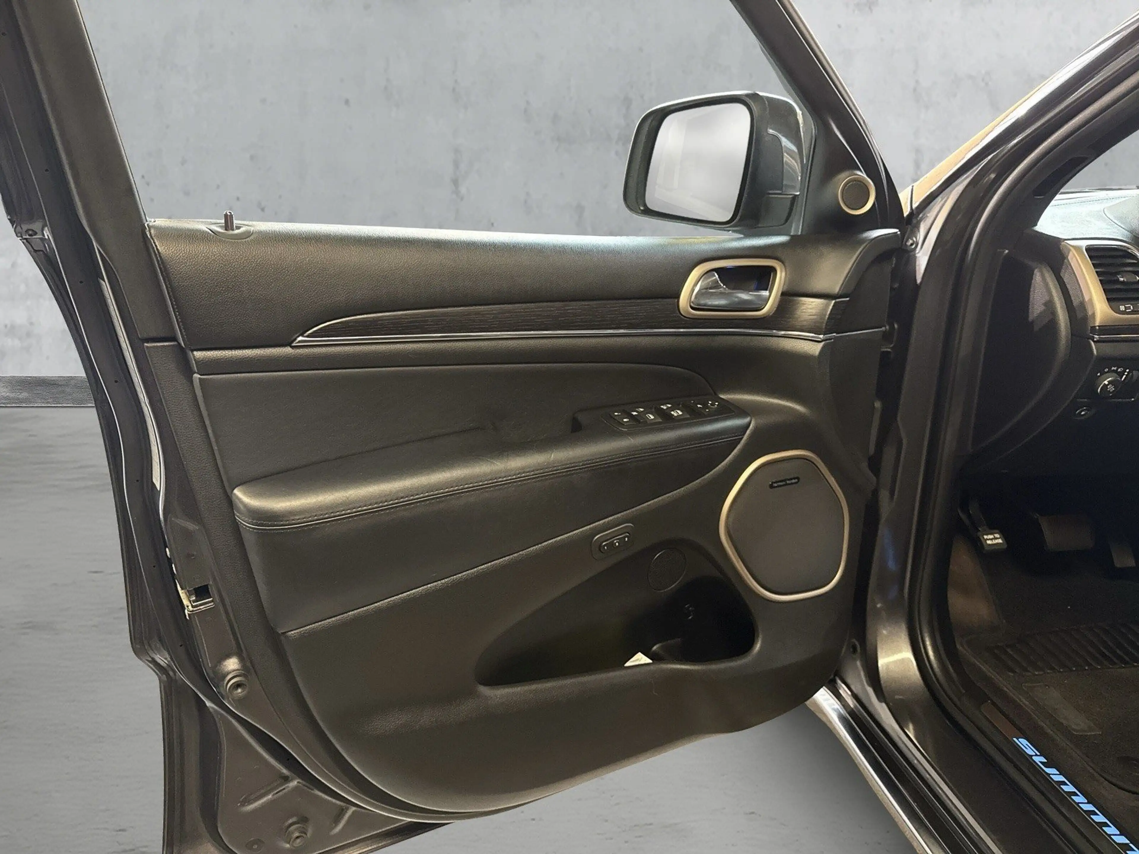 Jeep Grand Cherokee Summit Pano+Leder+Standh+H/K+22°MB — photo 15