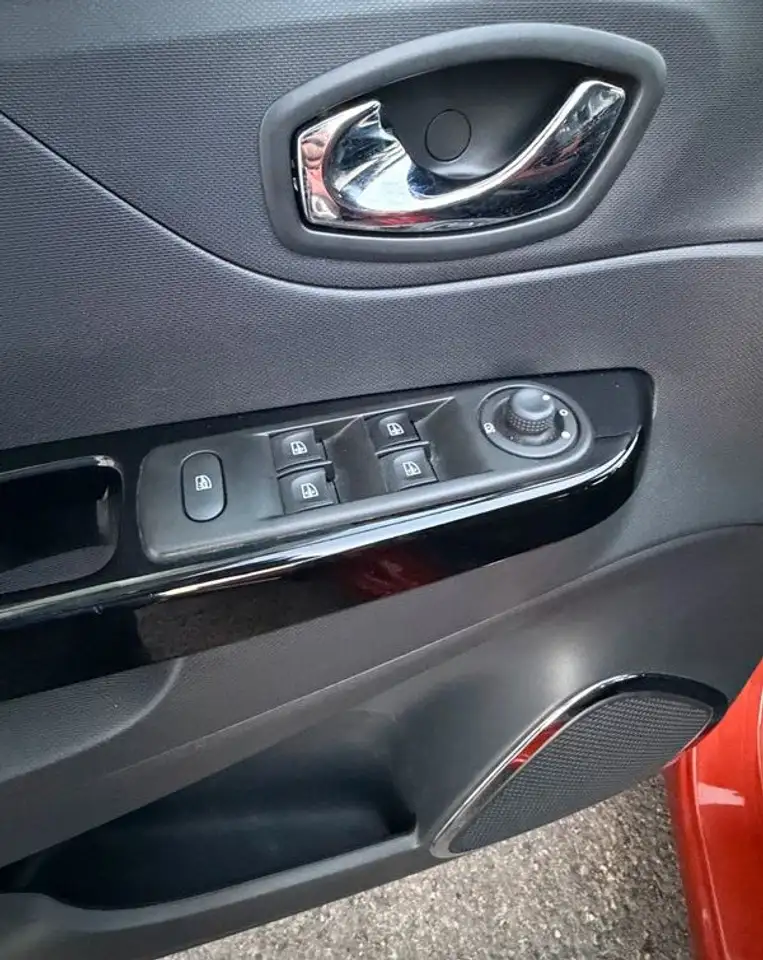 Renault Captur — photo 11