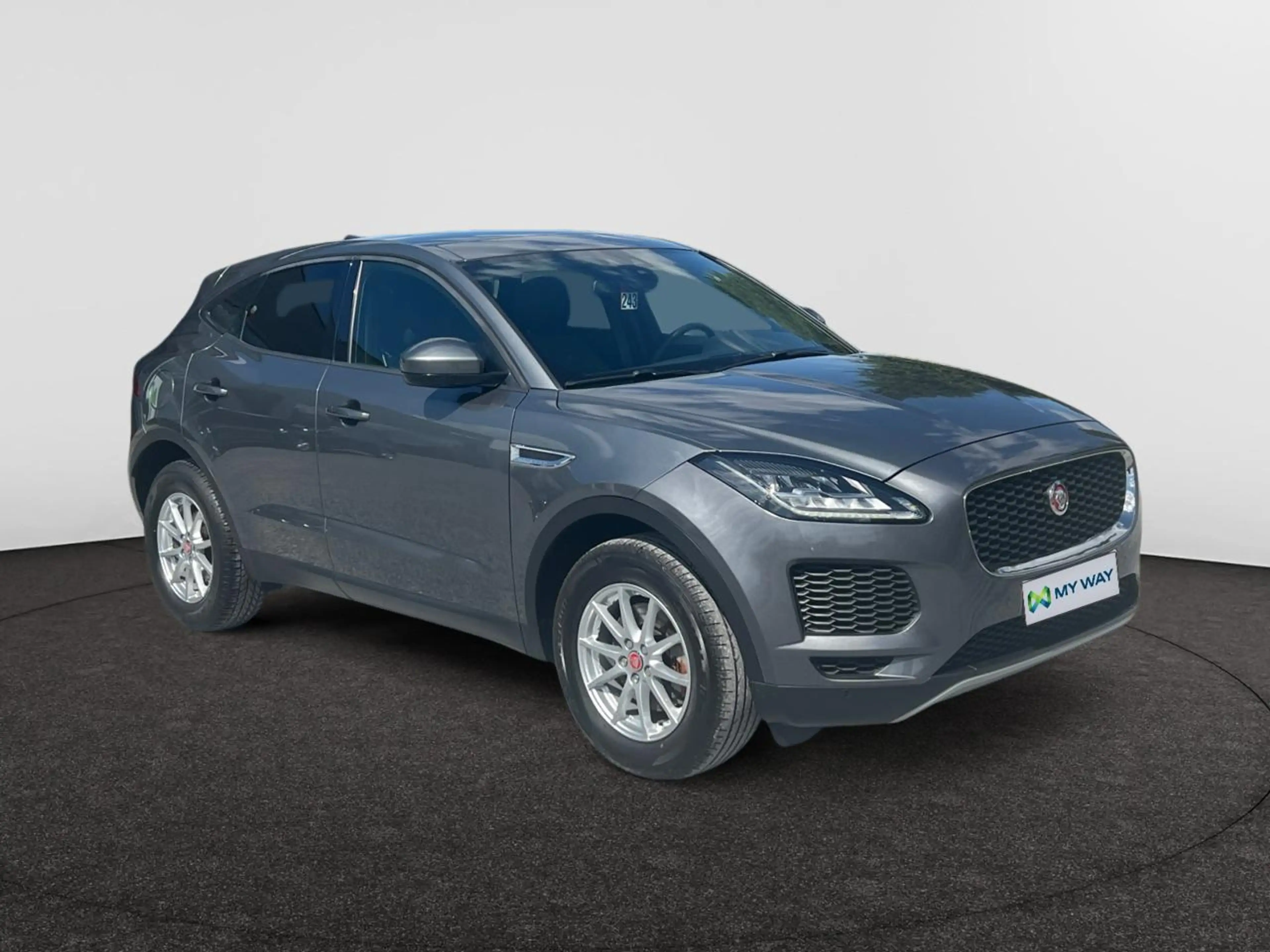 Jaguar E-Pace E-Pace 2.0 D AWD (EU6.2) — photo 15