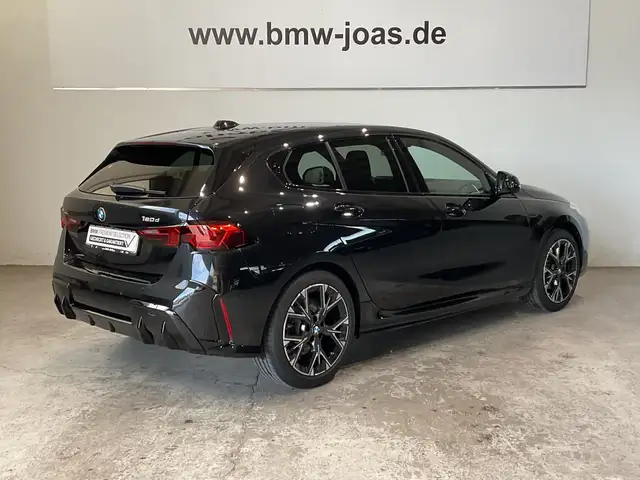 BMW 1 Series view 13
