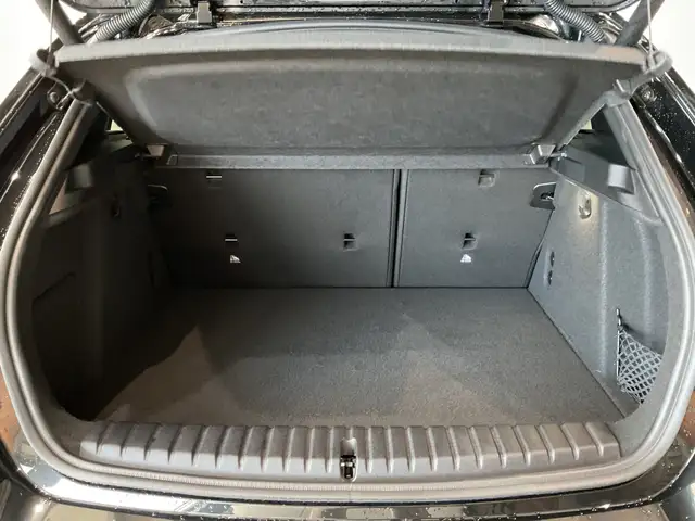 BMW 1 Series view 10