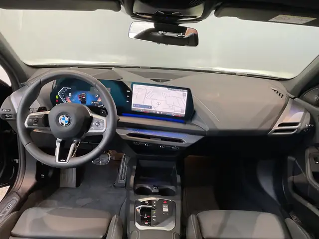 BMW 1 Series view 3