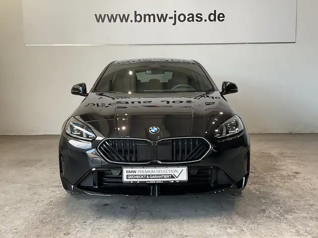 BMW 1 Series view 2