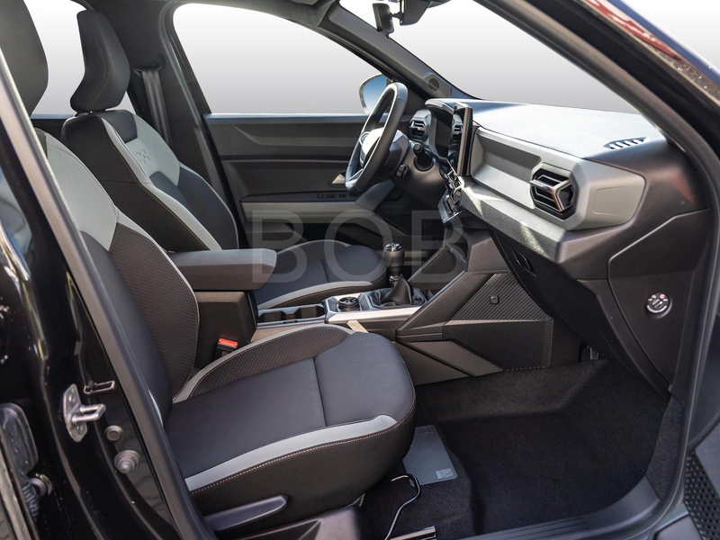 Dacia Bigster Extreme TCe 130 4x4 NAVI SHZ PDC KLIMA — photo 6