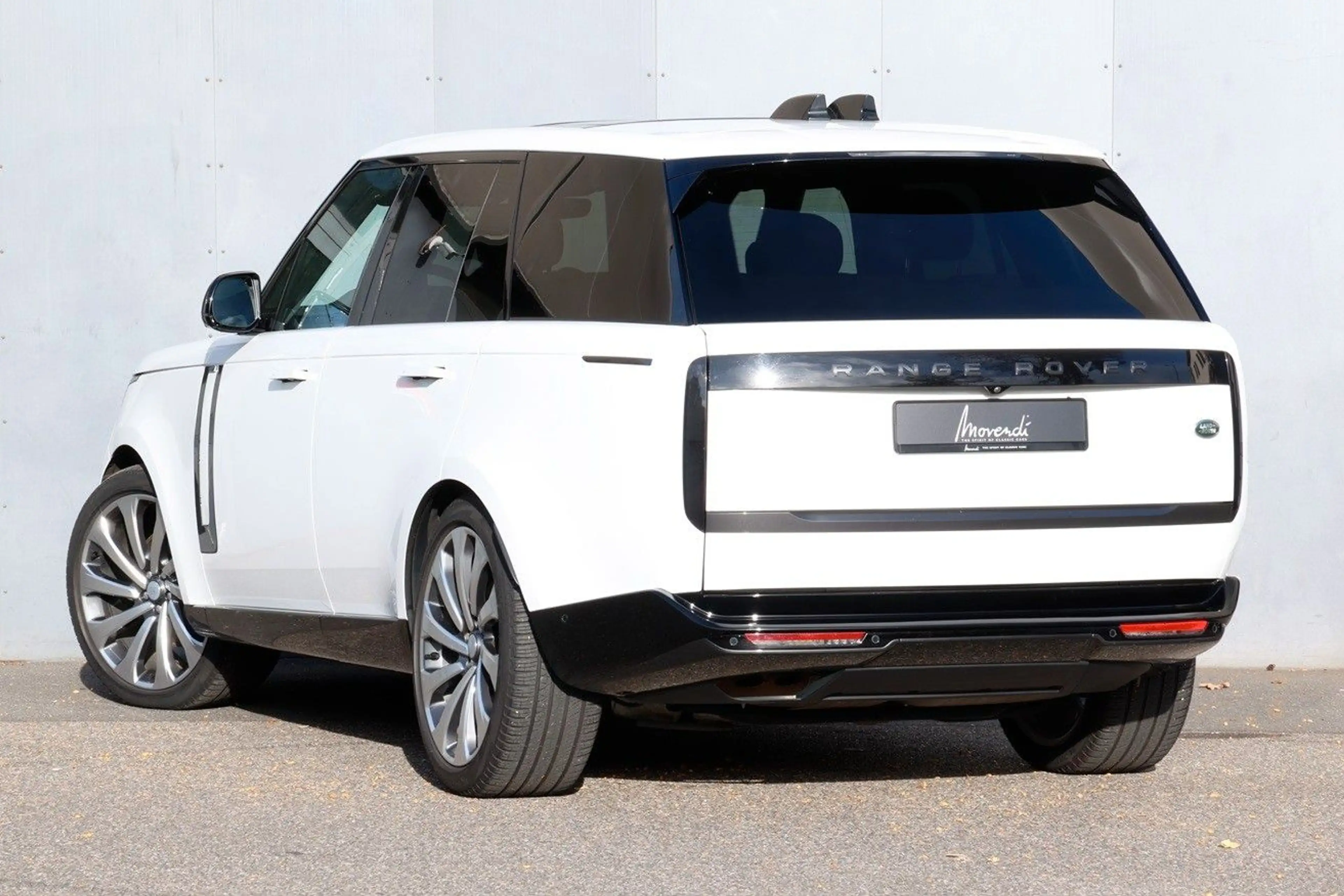 Land Rover Range Rover D300 SE — photo 2