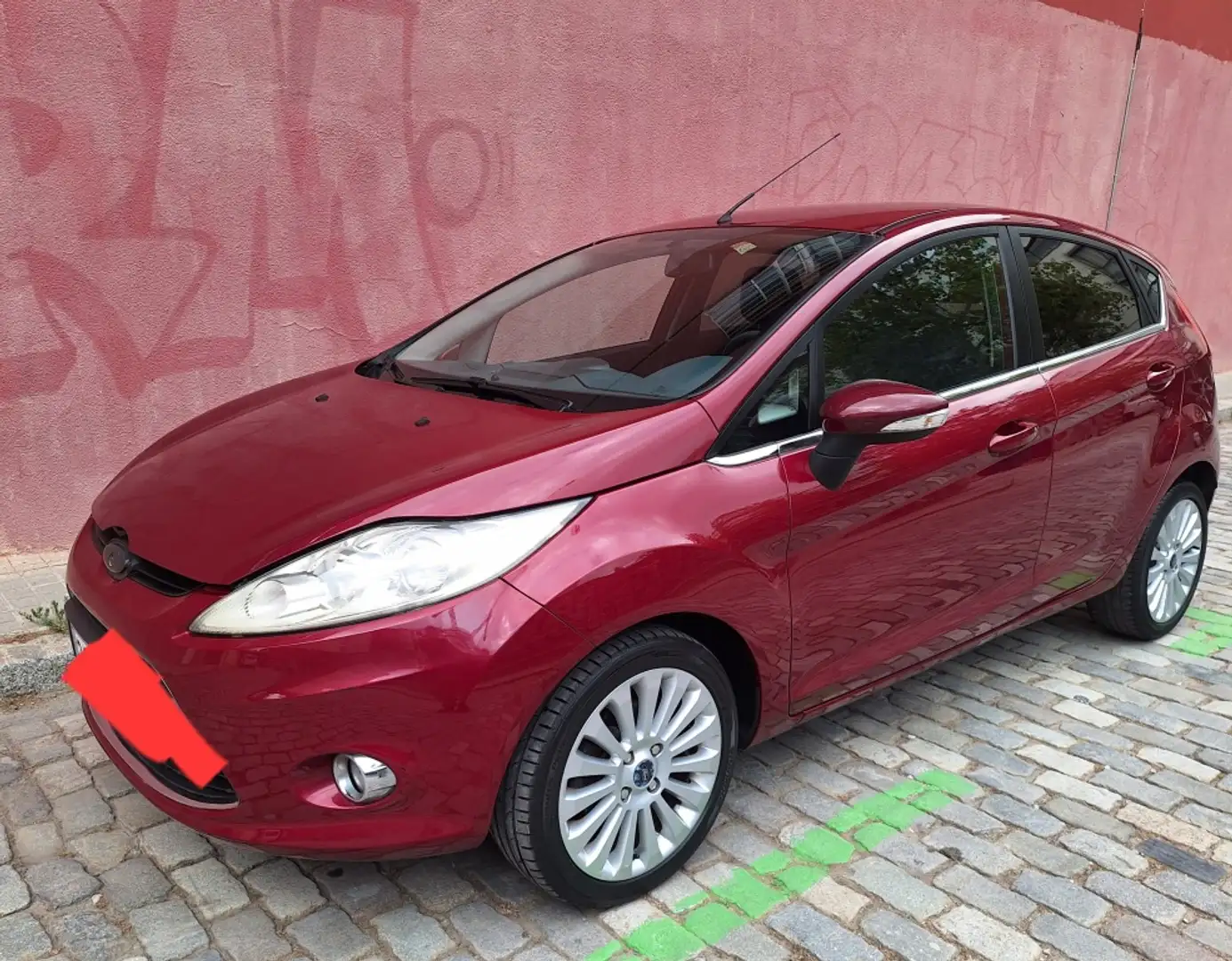 Ford Fiesta 1.4 Titanium Burdeos - 1