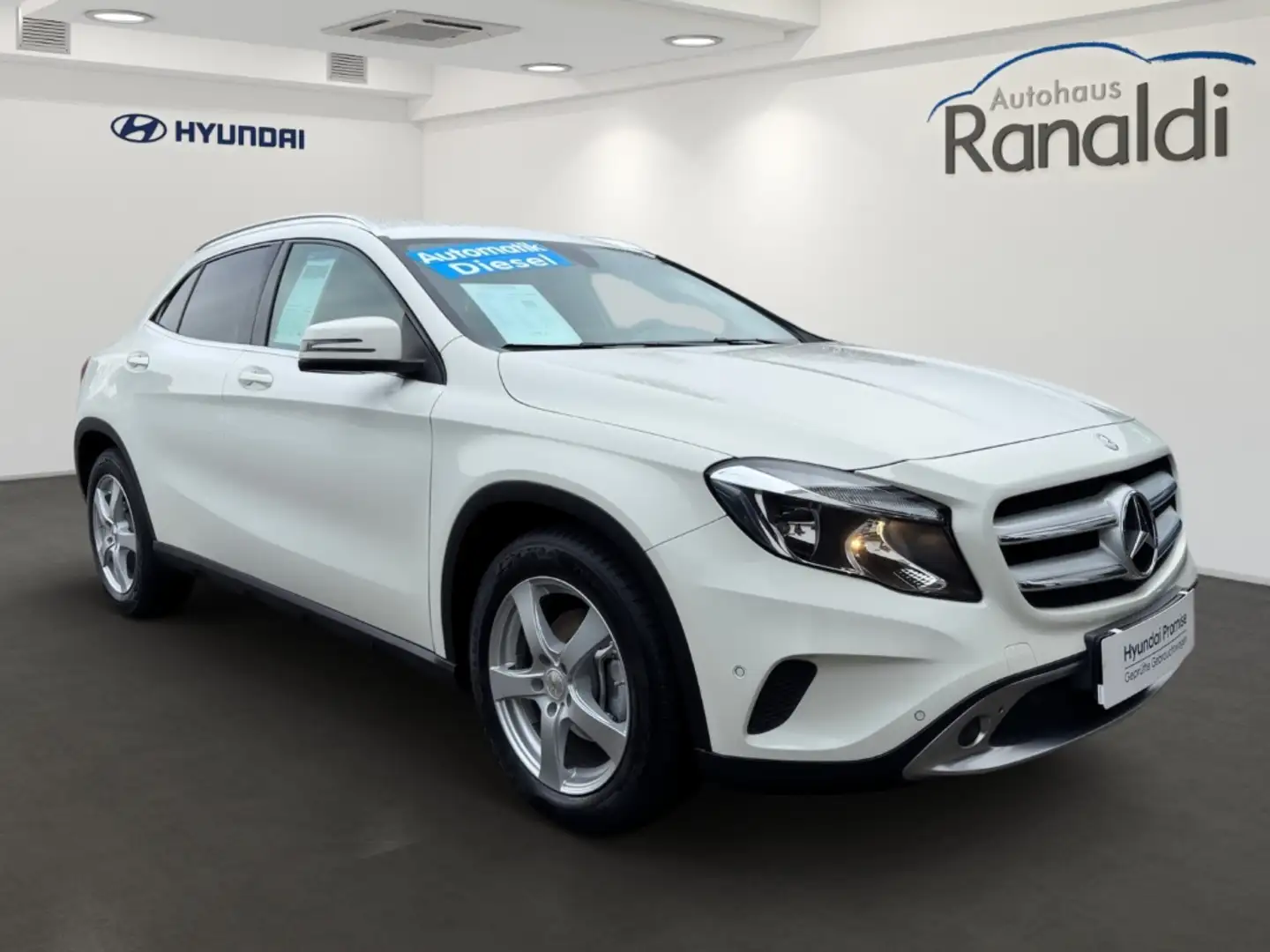 Mercedes-Benz GLA 220 d 4Matic++Automatik++Navi++Allwetter++ Beyaz - 2