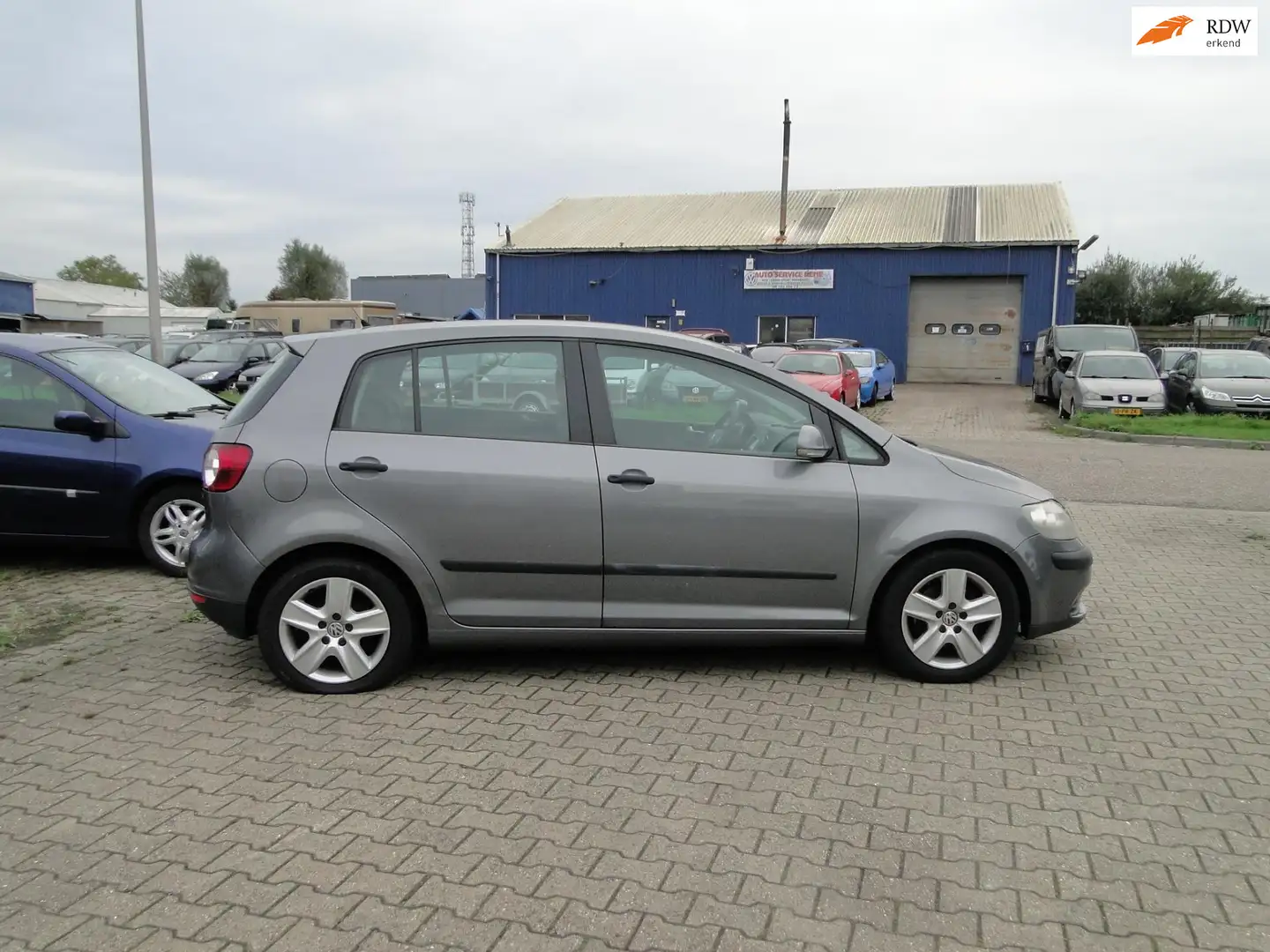 Volkswagen Golf Plus 1.6 FSI Optive 3 Grijs - 1