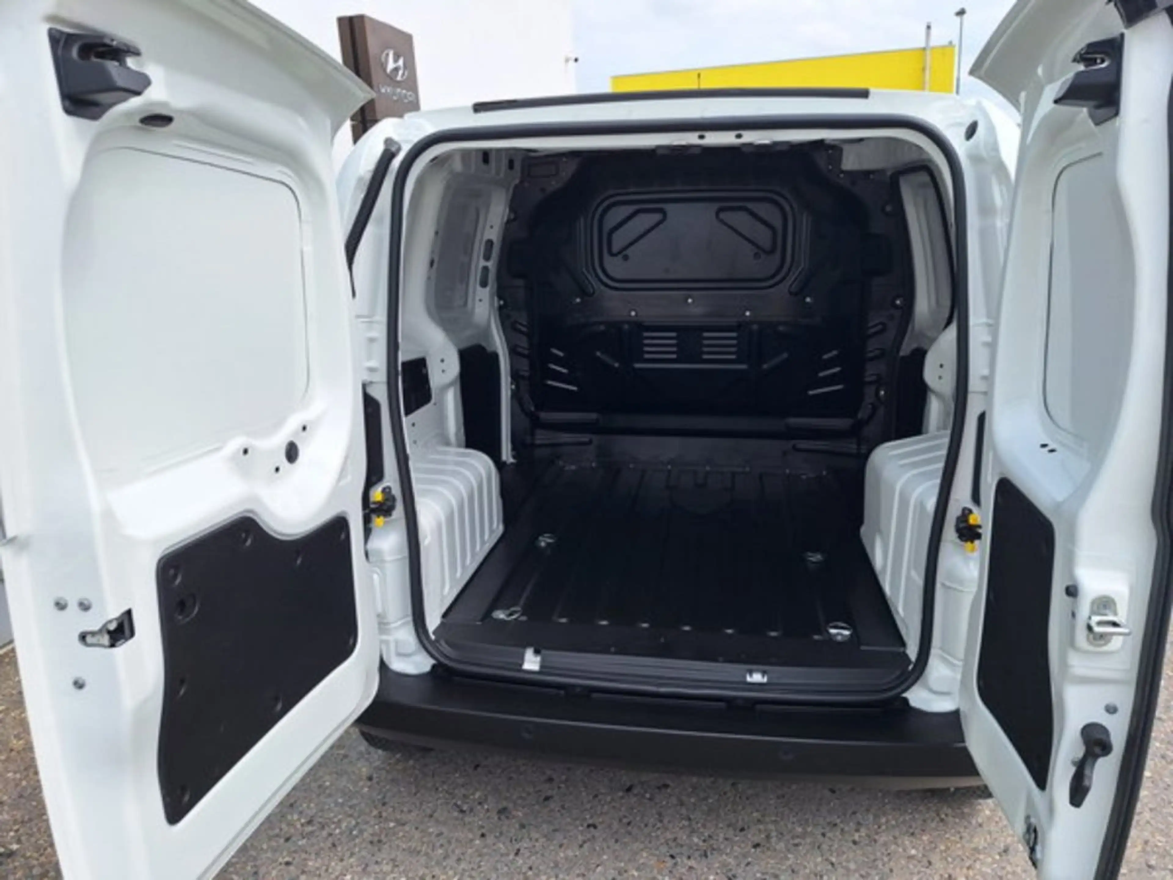 Fiat Fiorino 1,3 Mulitjet — photo 4