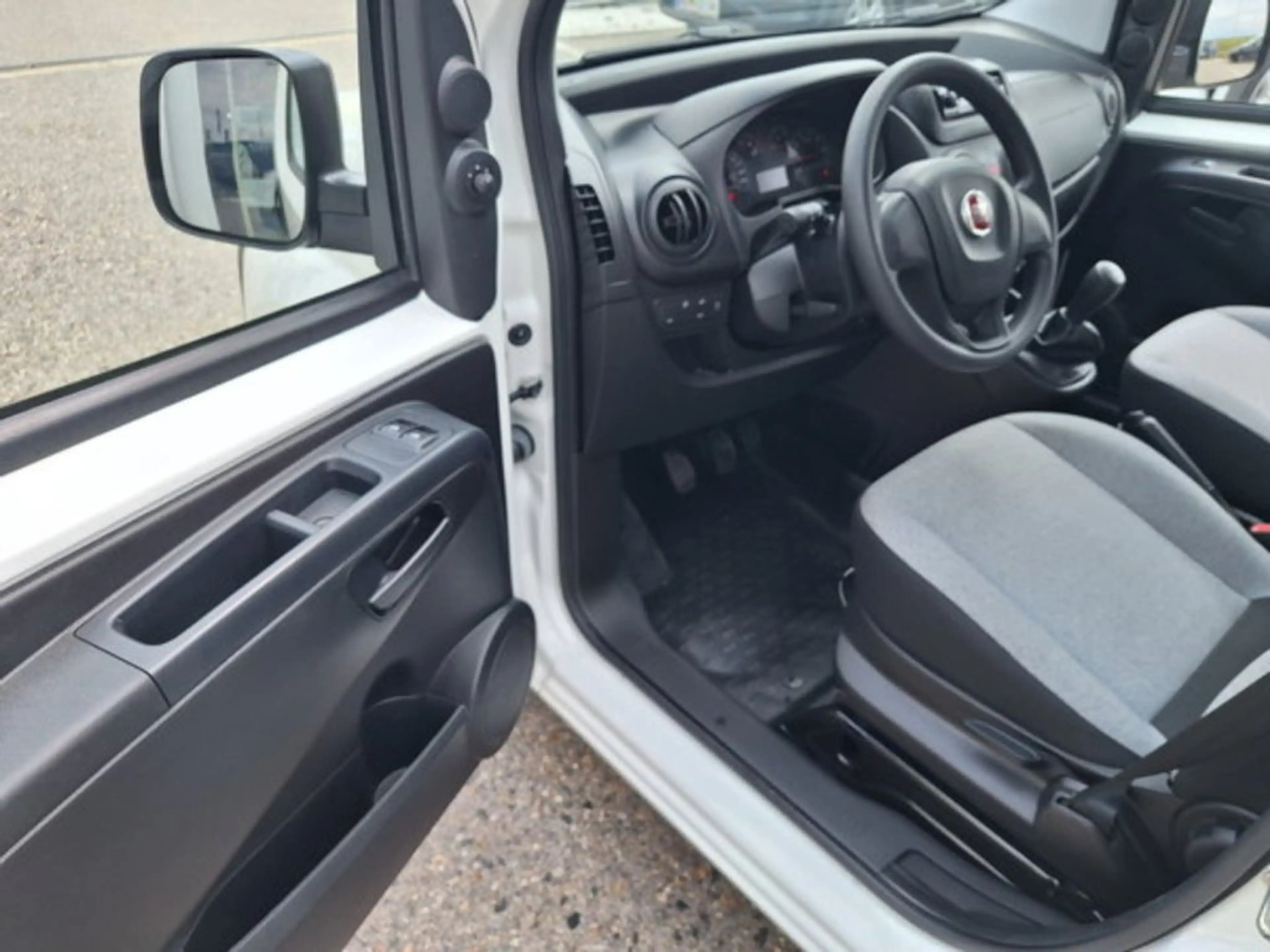 Fiat Fiorino 1,3 Mulitjet — photo 6