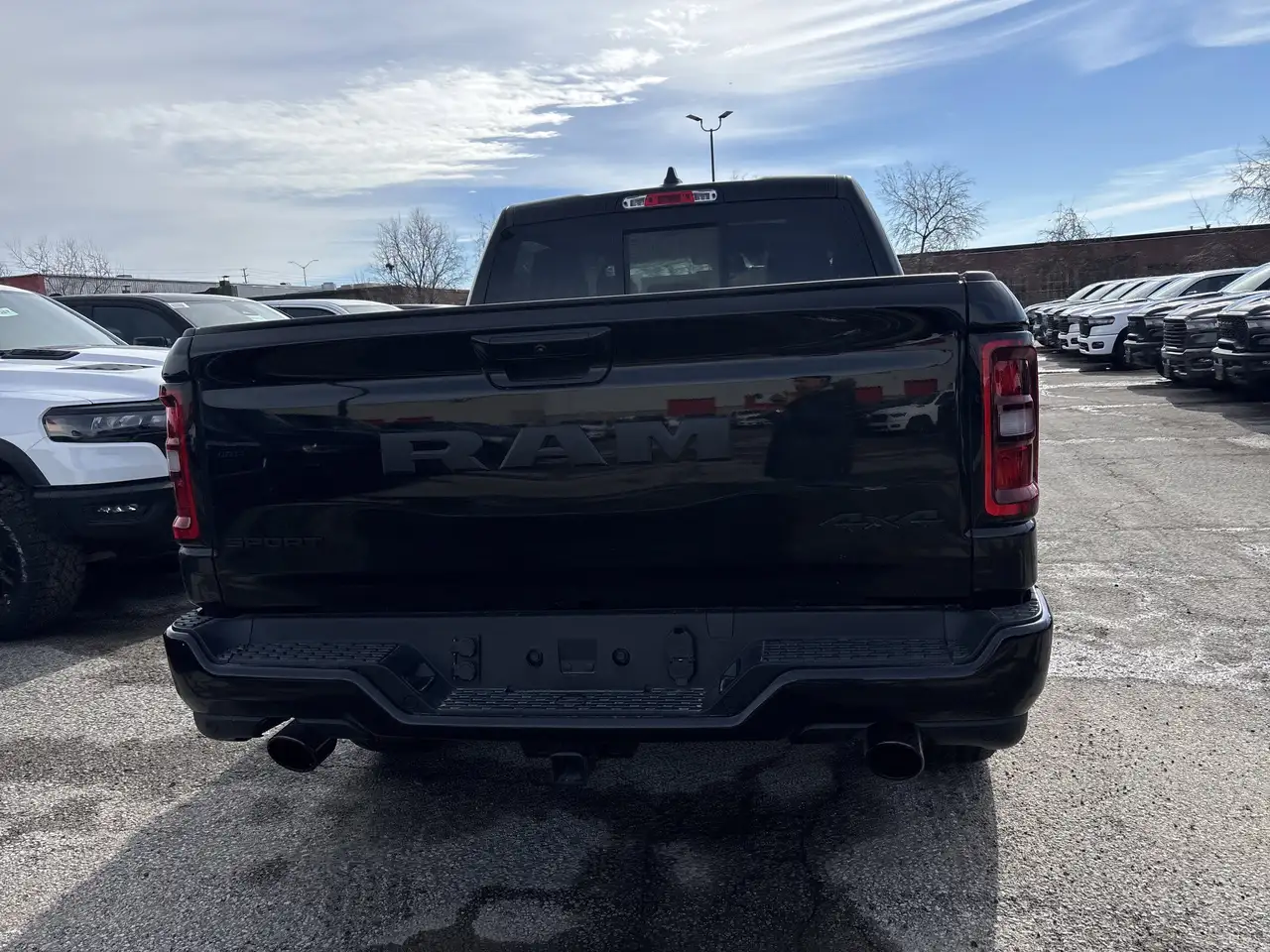 RAM 1500 снимка RAM 1500