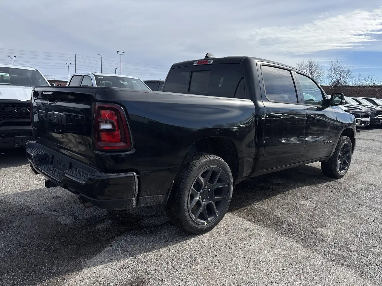 RAM 1500 снимка RAM 1500