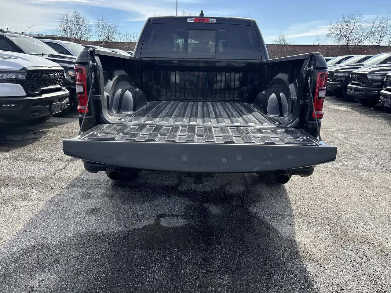 RAM 1500 снимка RAM 1500