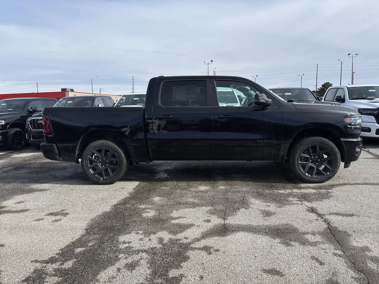 RAM 1500 снимка RAM 1500