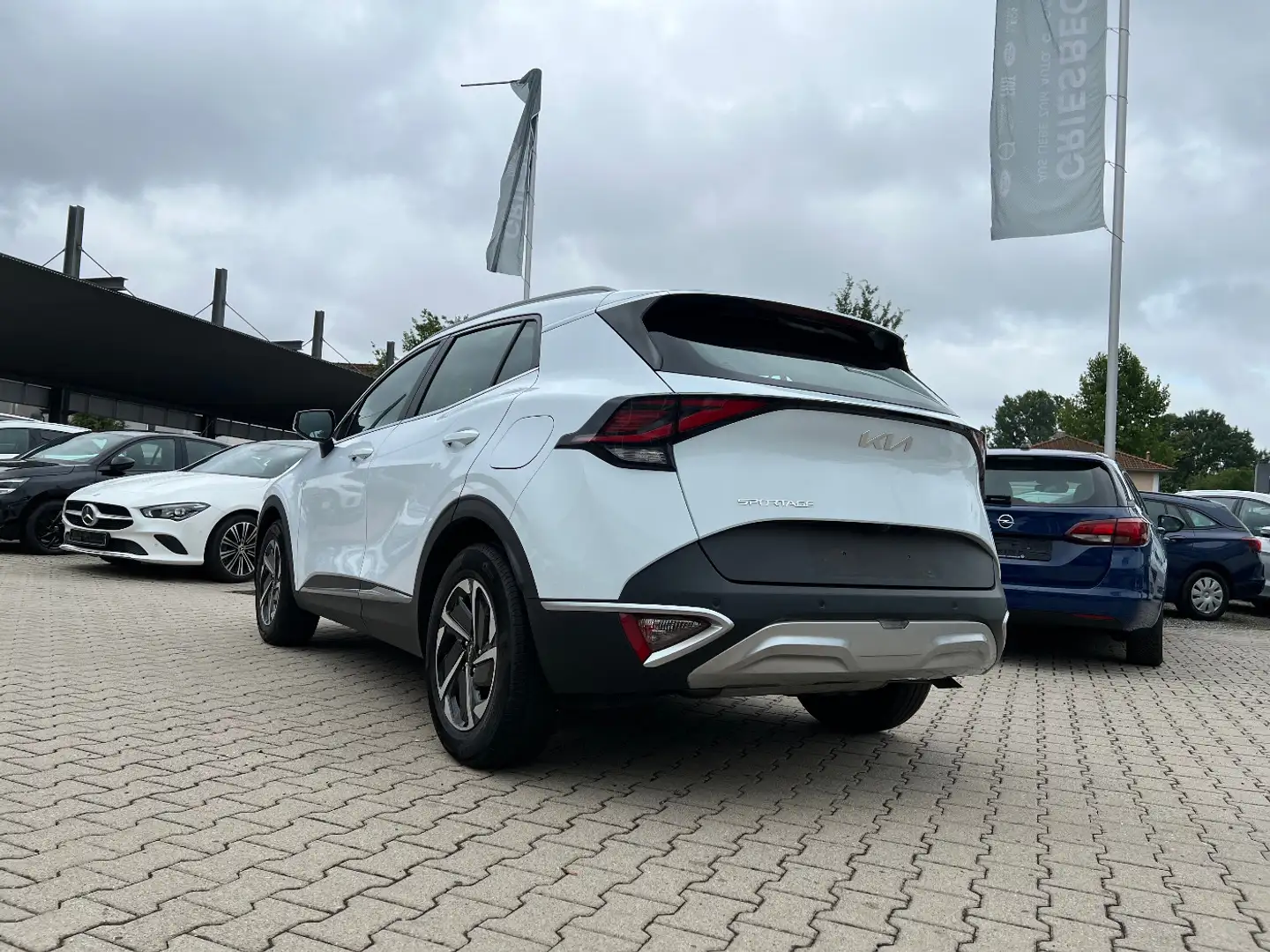 Kia Sportage 1.6 T-GDI Vision *Bi-LED Navi Sitzh.* Alb - 2