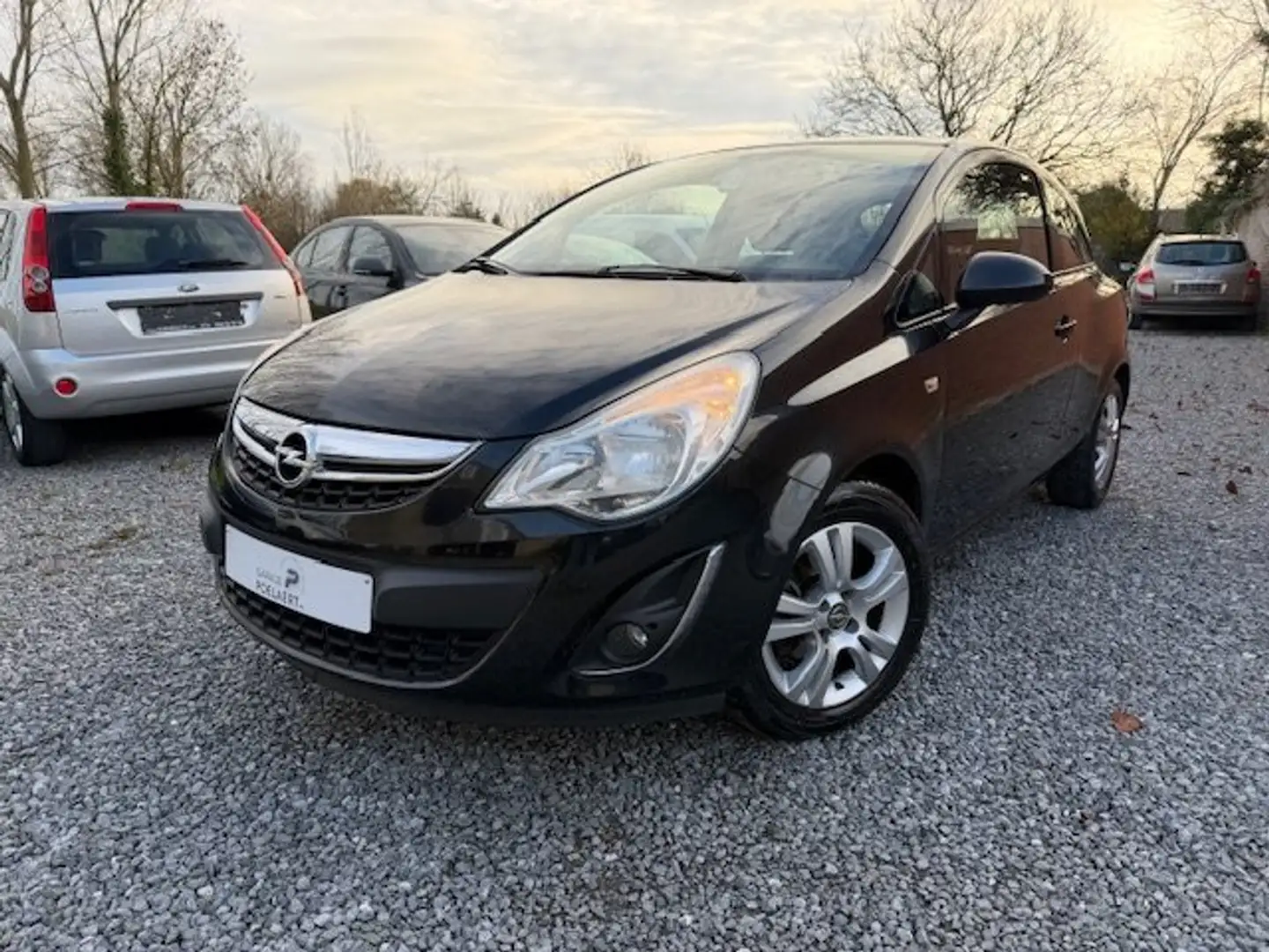 Opel Corsa Corsa 1.2i Color Edition Noir - 1